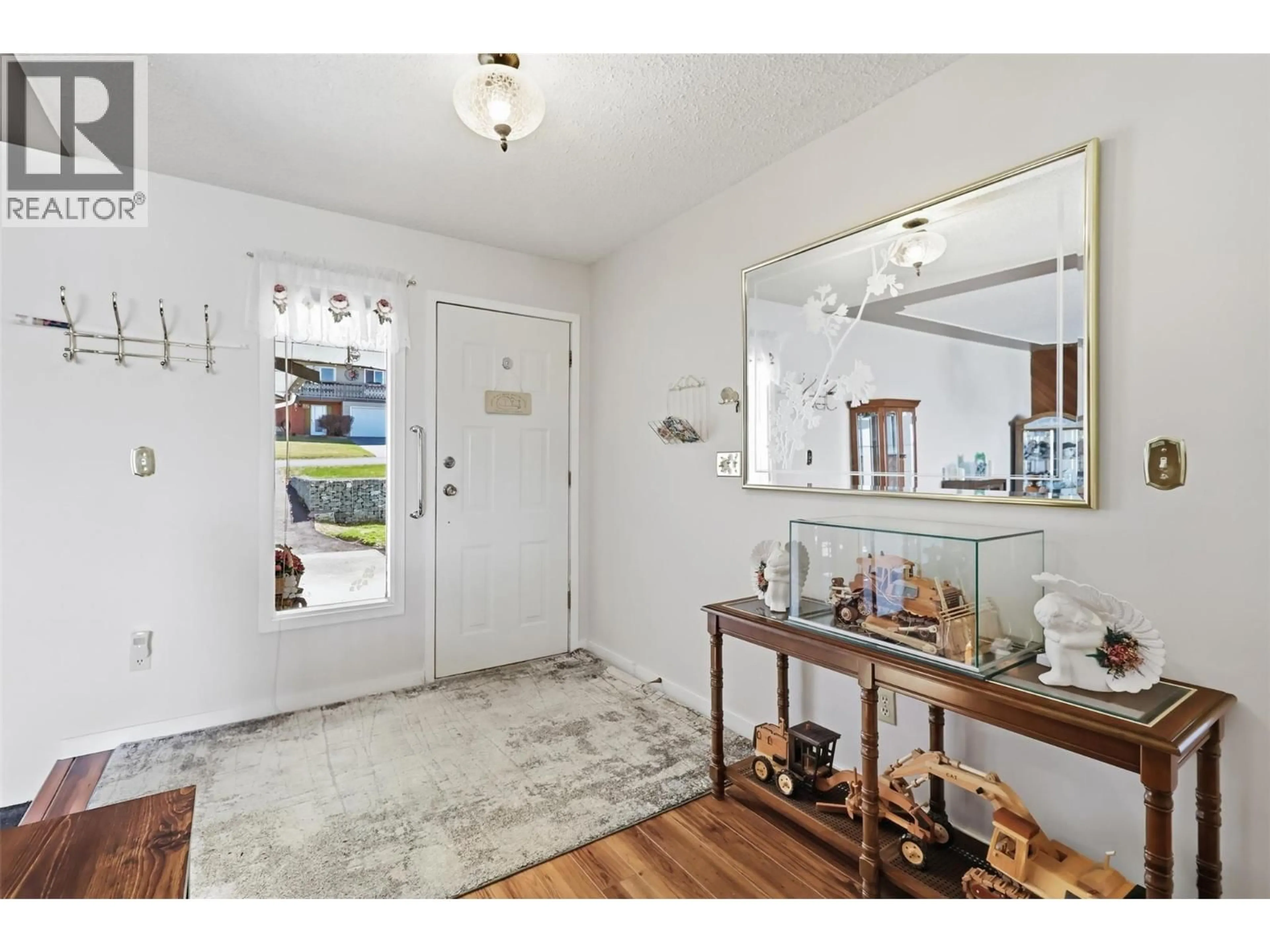 Indoor entryway for 246 ROBSON DRIVE, Kamloops British Columbia V2E1W1