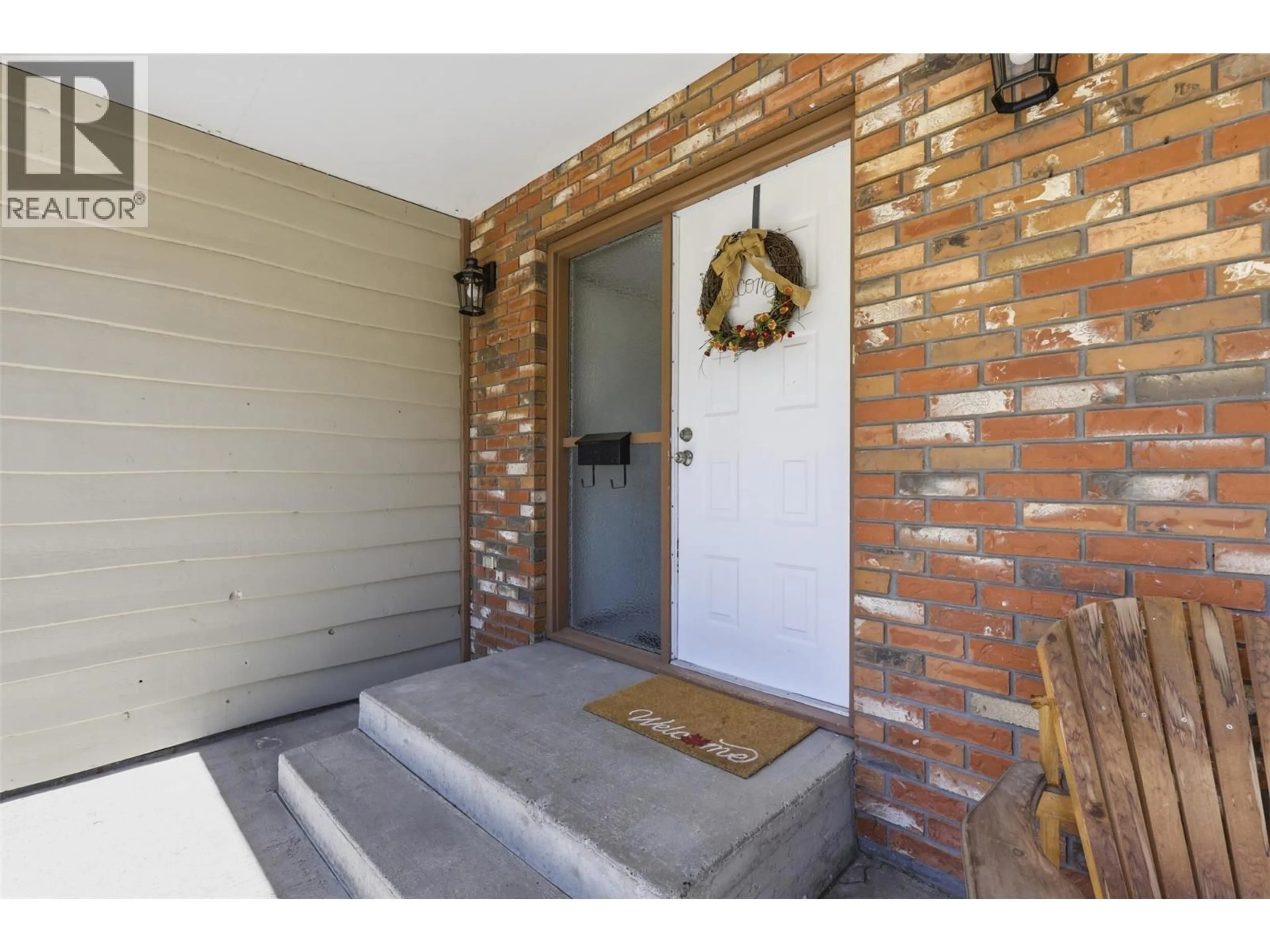 Indoor entryway for 1496 TODD ROAD, Kamloops British Columbia V2C5B5