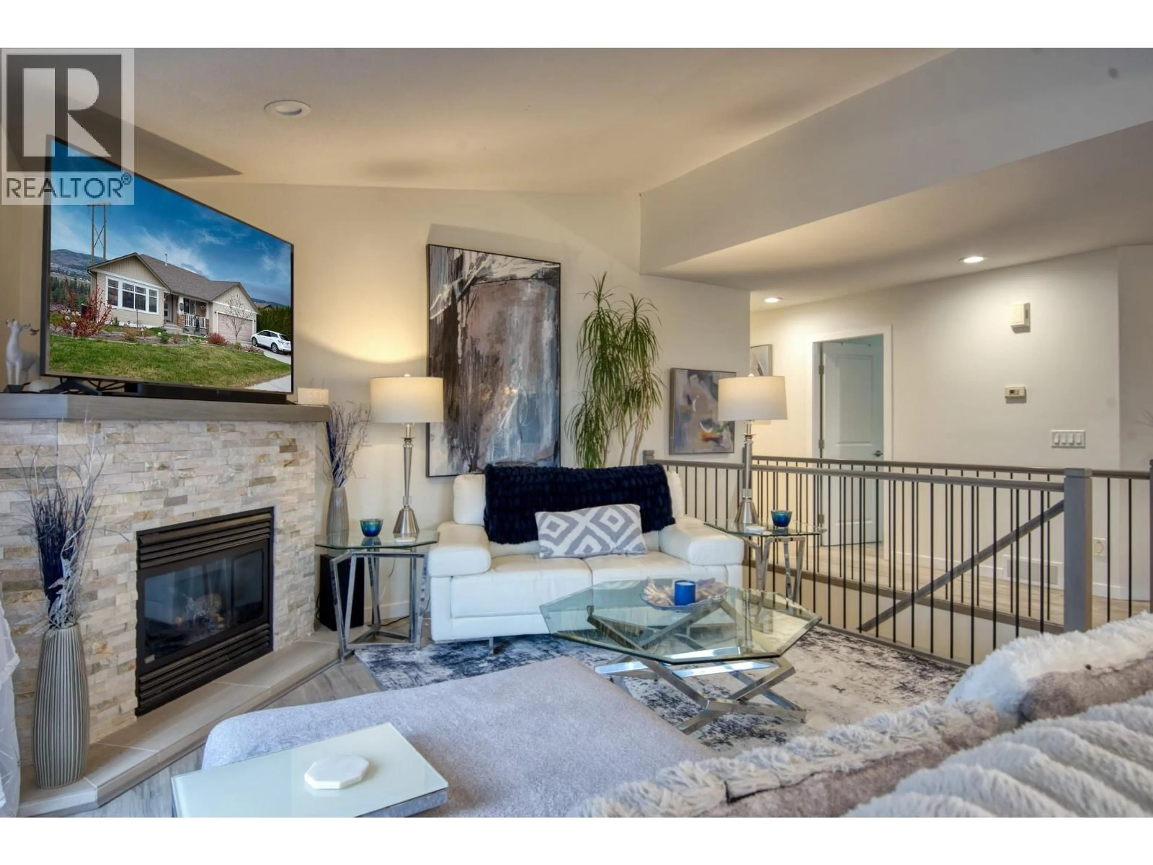 Living room with furniture, unknown for 3088 SAGEVIEW ROAD, West Kelowna British Columbia V1Y2Y5