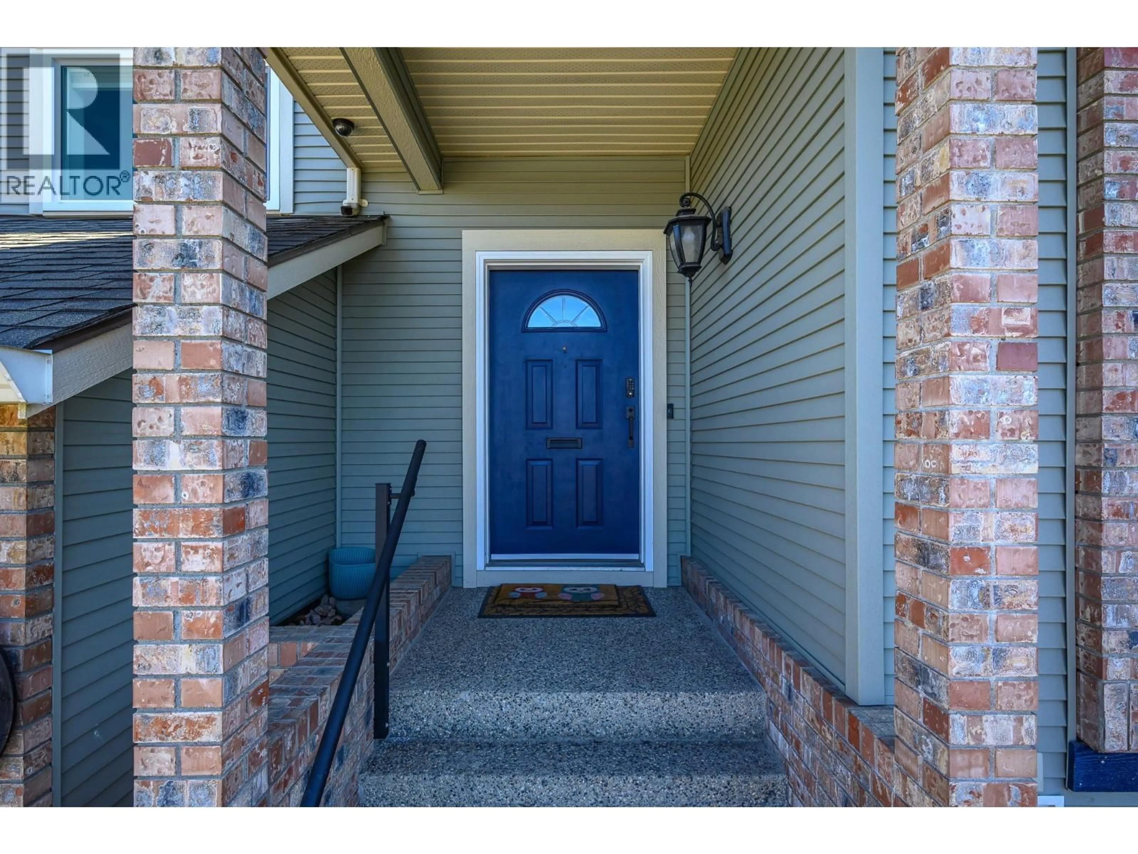 Indoor entryway for 4401 WELLINGTON DRIVE, Vernon British Columbia V1T9A6