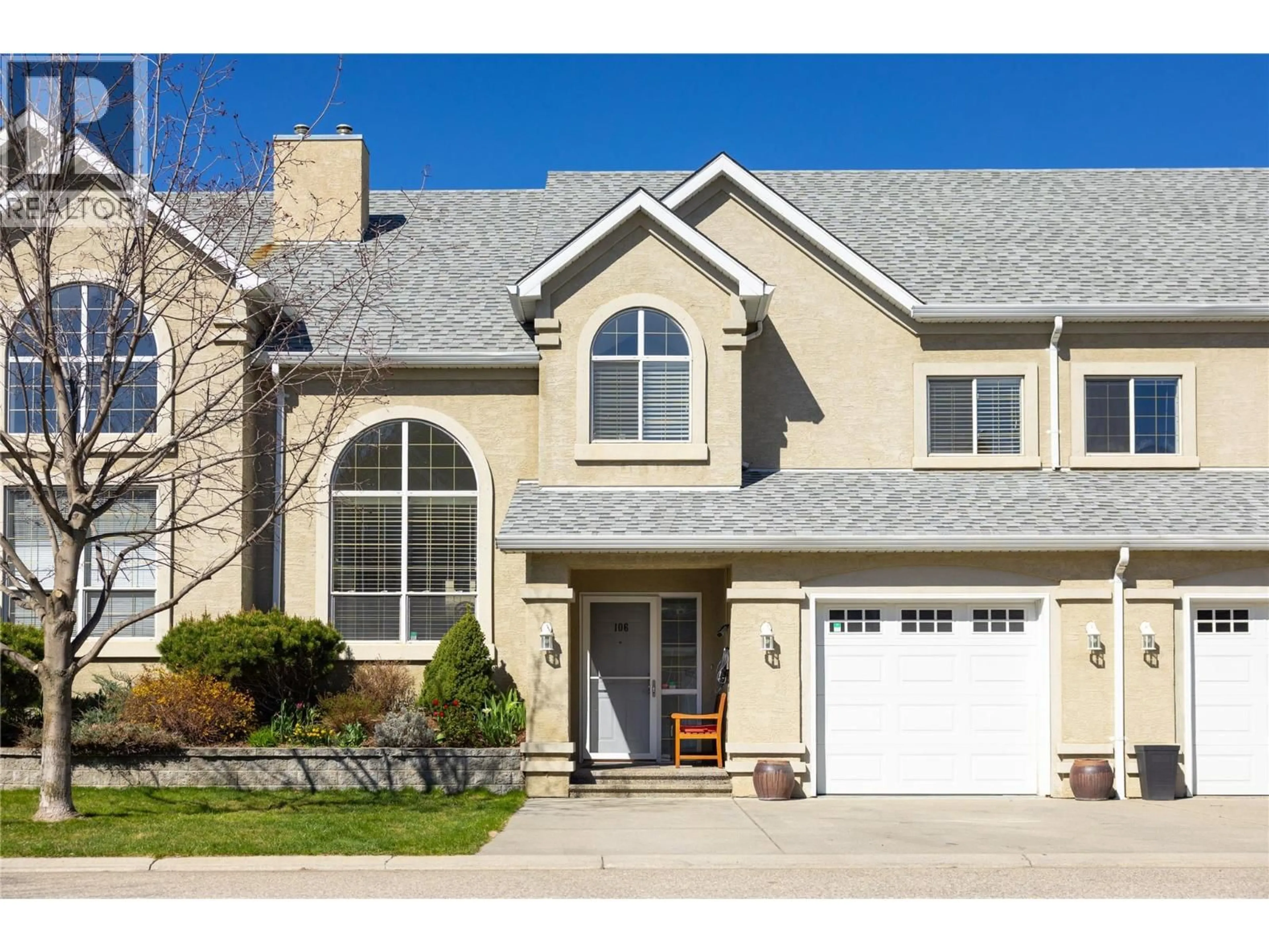 Home with vinyl exterior material, street for 106 - 5501 20 STREET, Vernon British Columbia V1T7T2