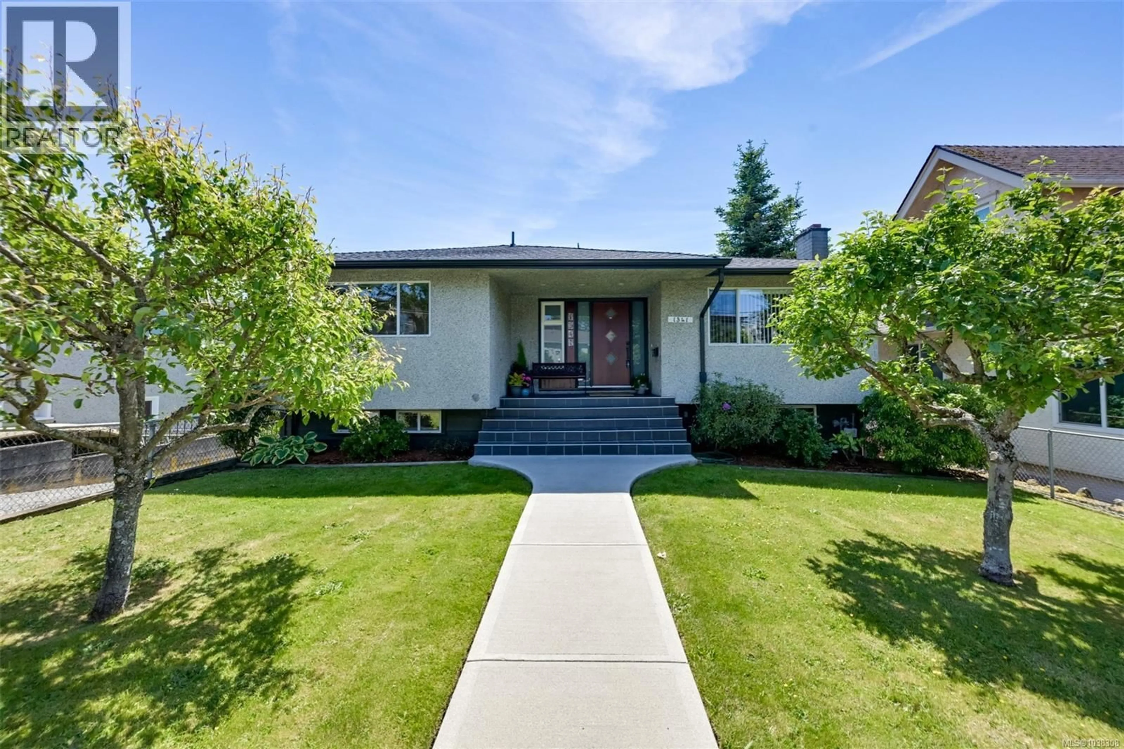 Unknown for 1341 LYALL STREET, Esquimalt British Columbia V9A5H5