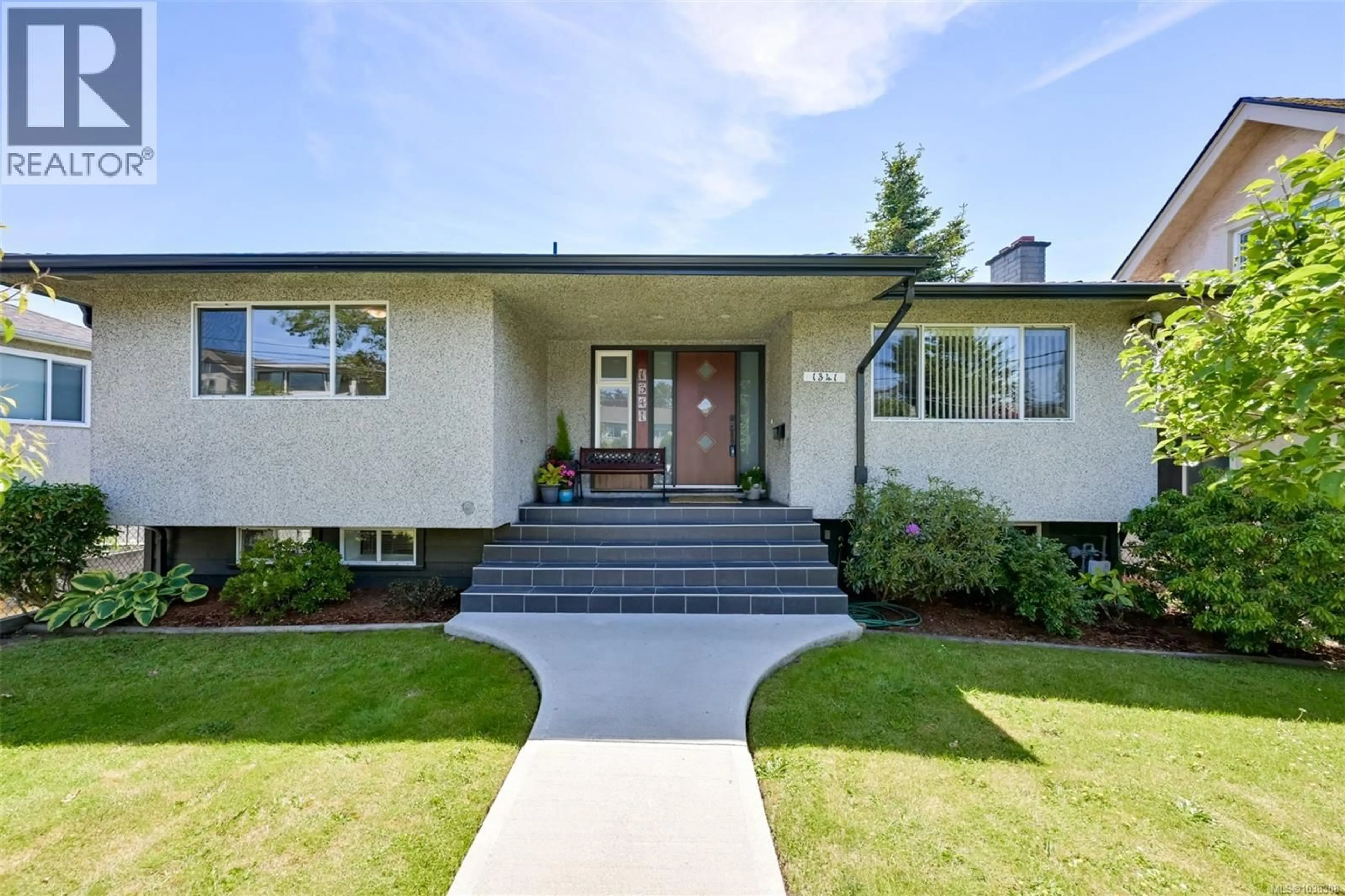 Home with vinyl exterior material, street for 1341 LYALL STREET, Esquimalt British Columbia V9A5H5