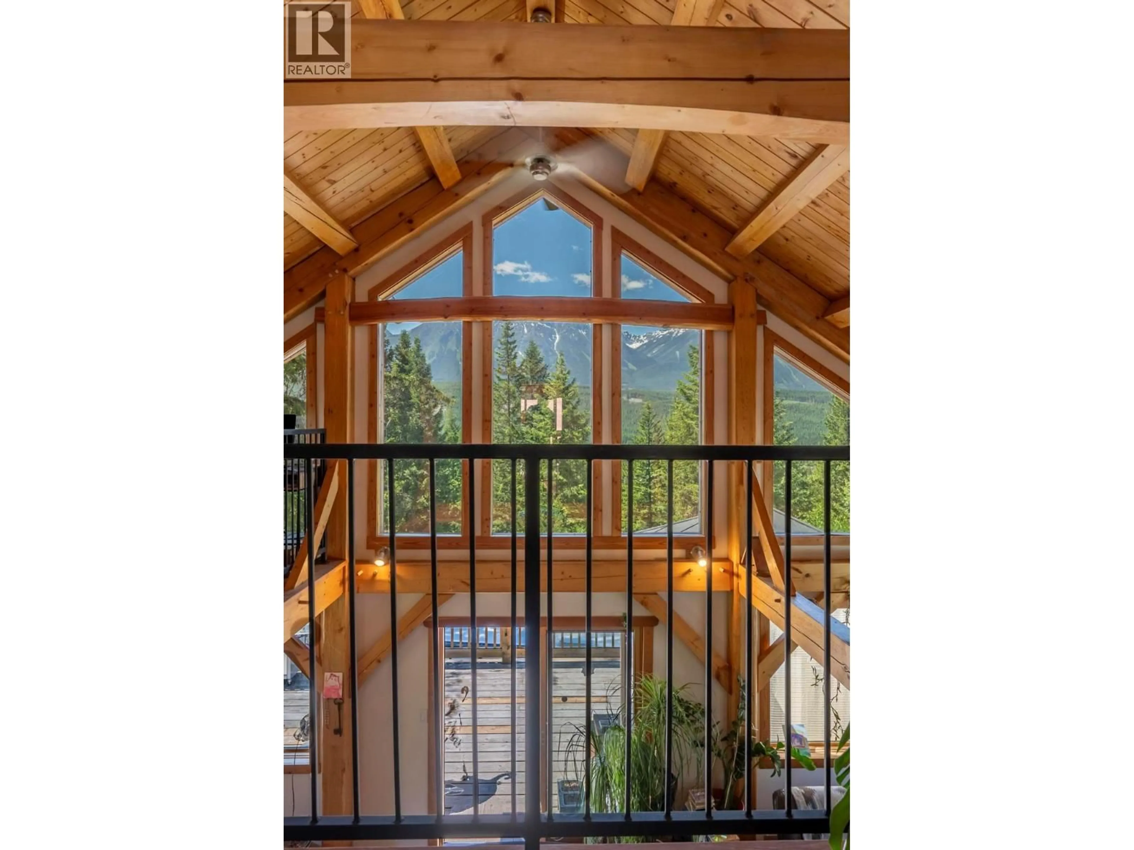 Indoor foyer for 2360 TRANS CANADA  N HIGHWAY, Golden British Columbia V0A1H1