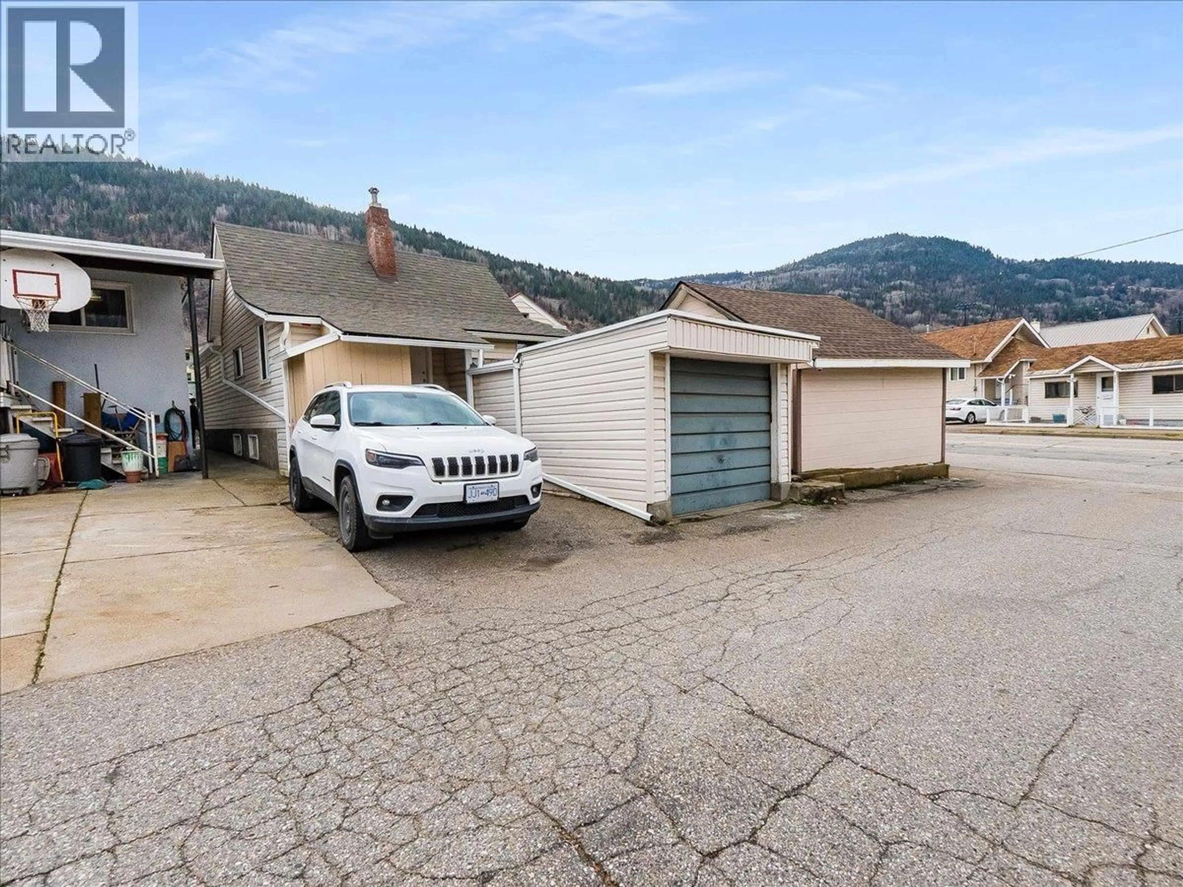 Unknown for 1911 SECOND AVENUE, Trail British Columbia V1R1N1