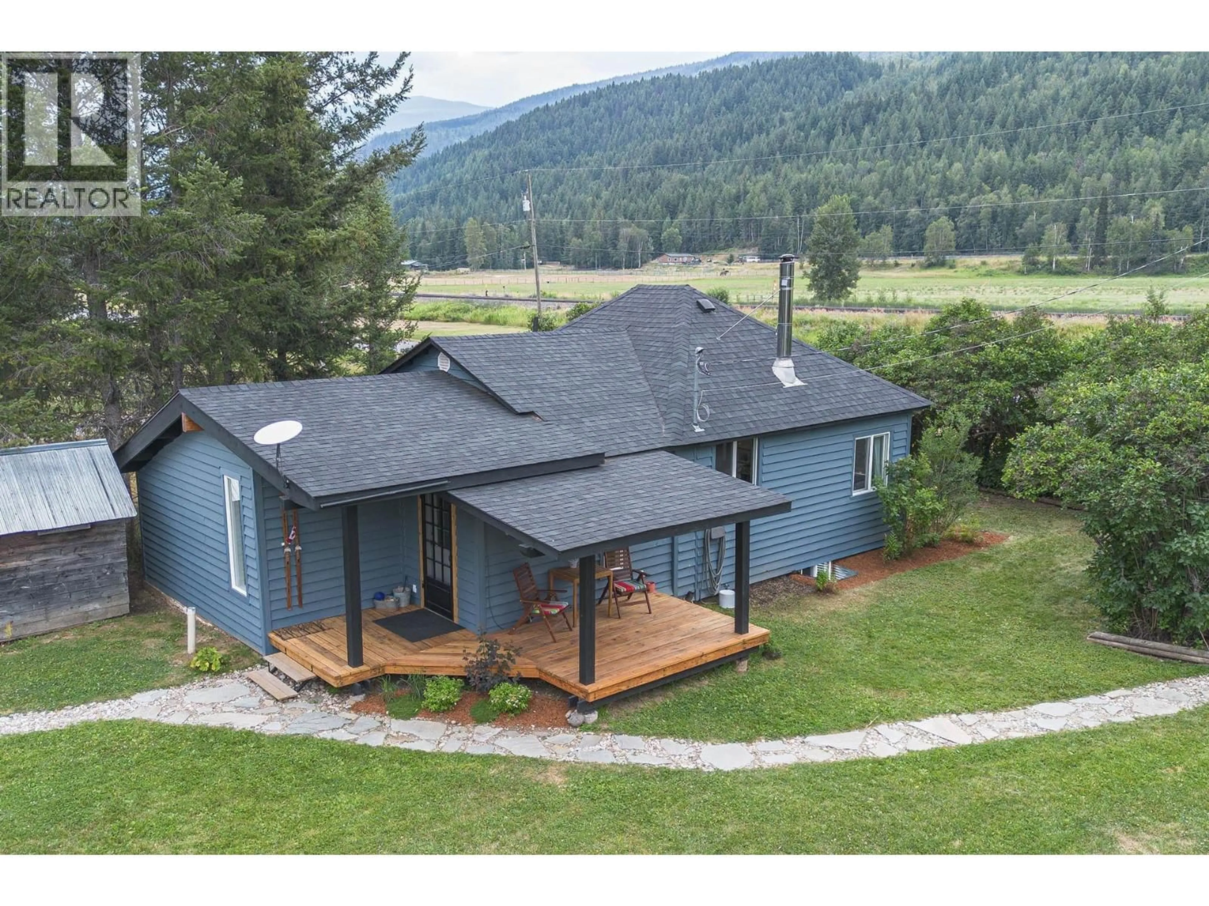 A pic from outside/outdoor area/front of a property/back of a property/a pic from drone, mountain view for 1615 BIRCH ISLAND LOST CRK ROAD, Clearwater British Columbia V0E1N1