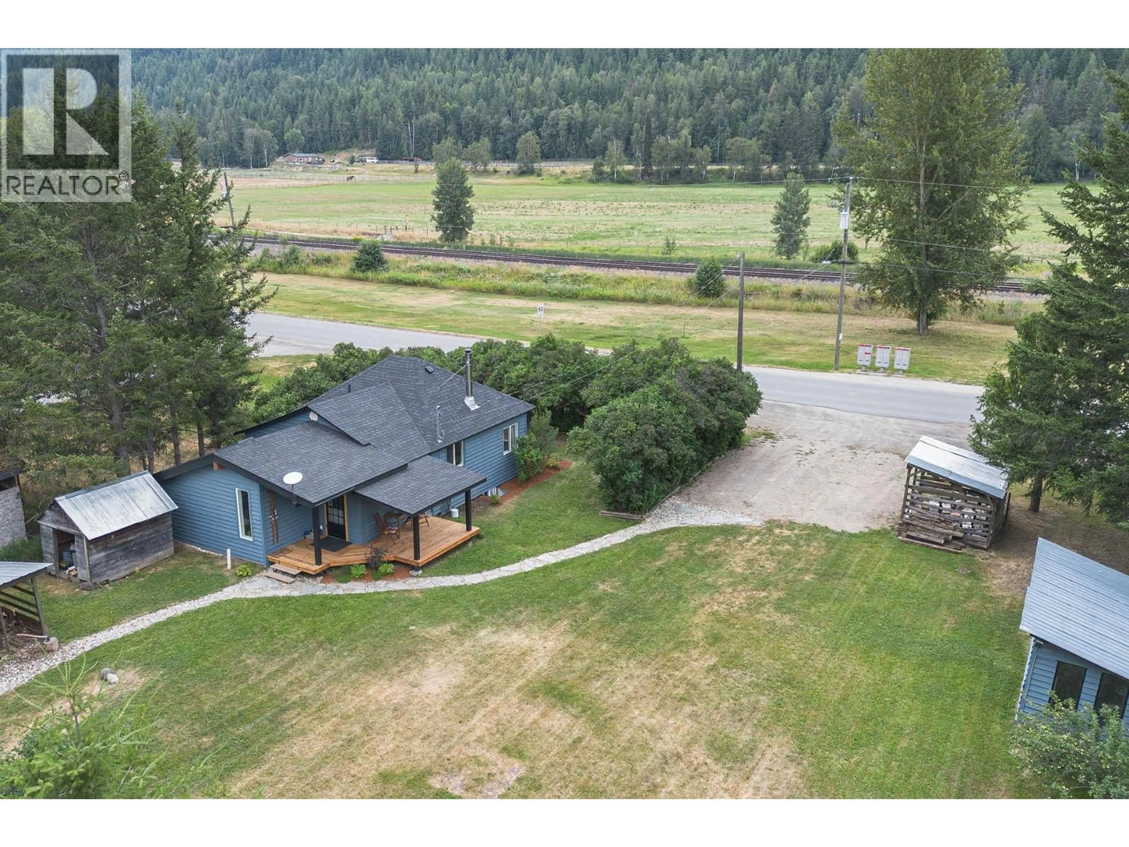 A pic from outside/outdoor area/front of a property/back of a property/a pic from drone, mountain view for 1615 BIRCH ISLAND LOST CRK ROAD, Clearwater British Columbia V0E1N1