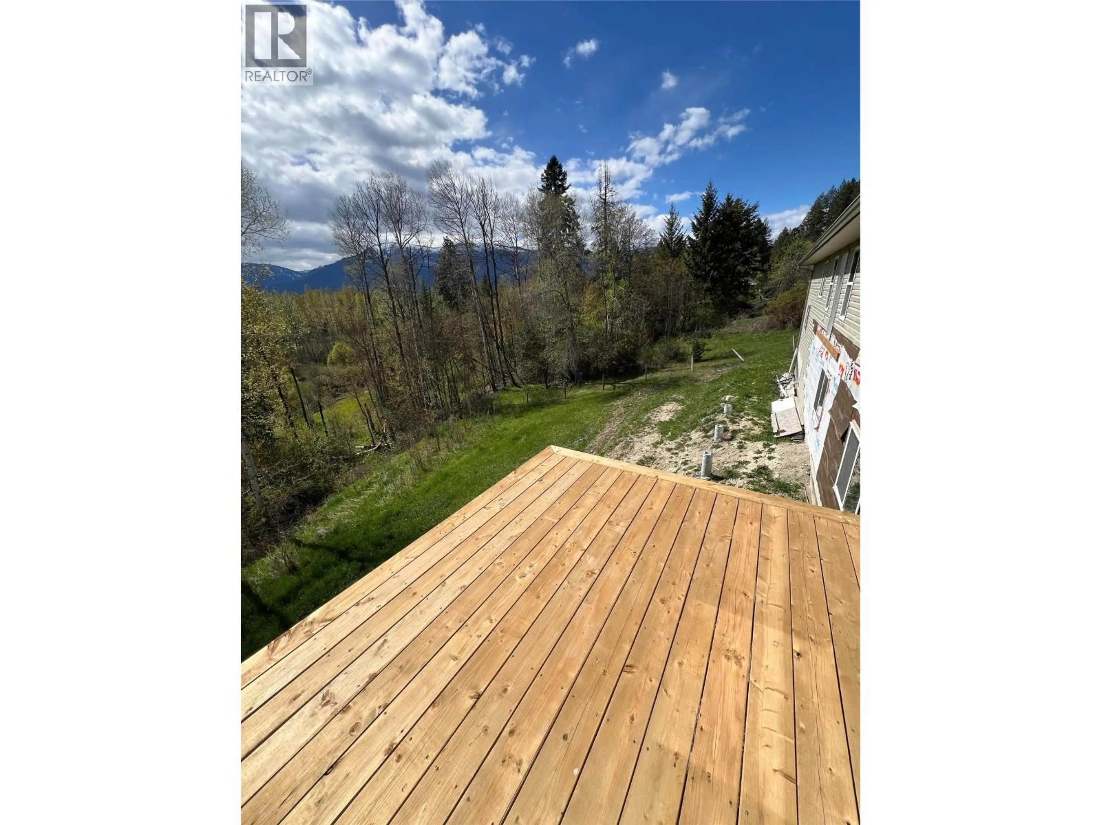 Patio, unknown for 5423 3A HIGHWAY, Wynndel British Columbia V0B2N0