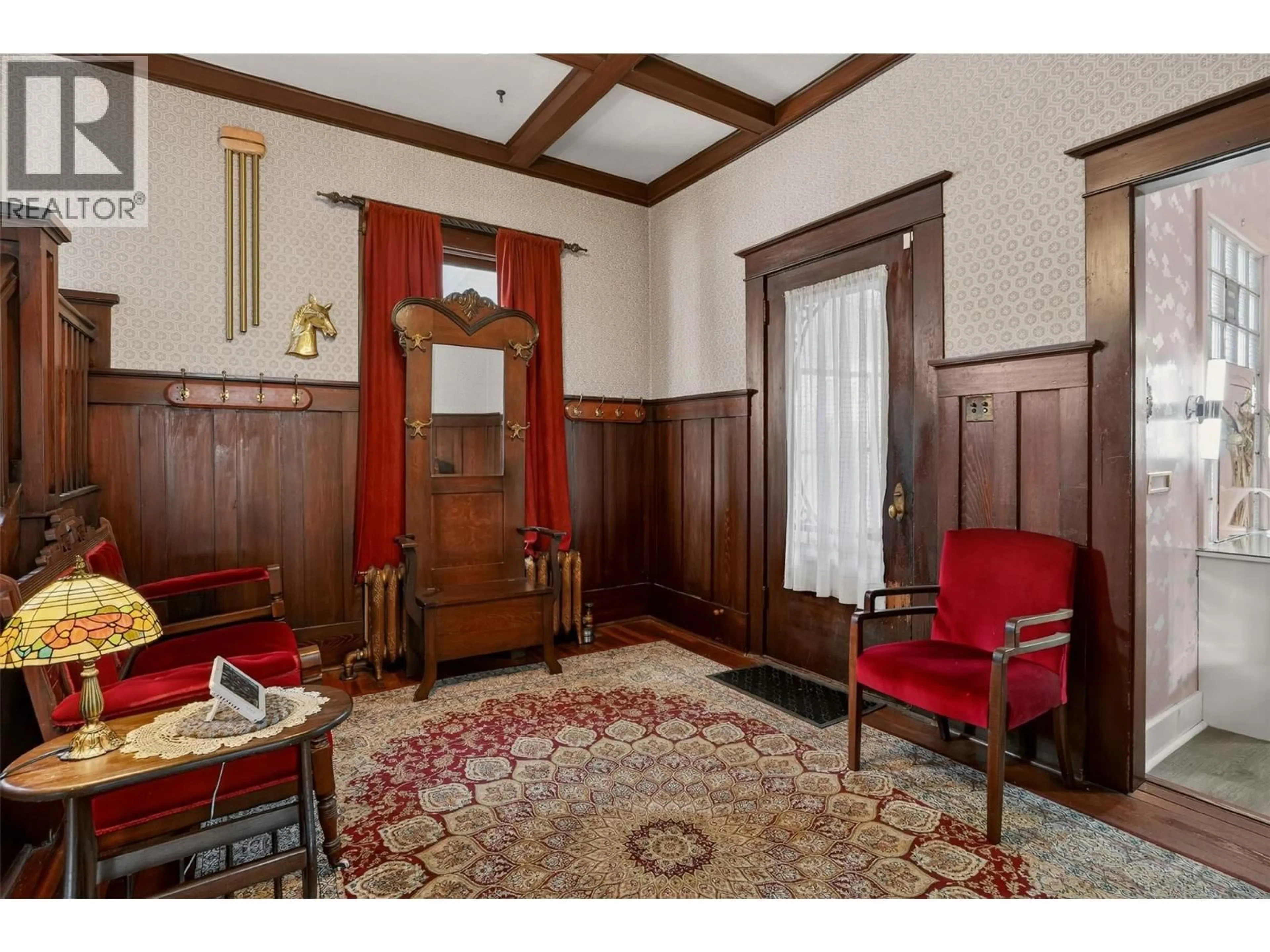 Indoor foyer for 312 LATIMER STREET, Nelson British Columbia V1L4T6