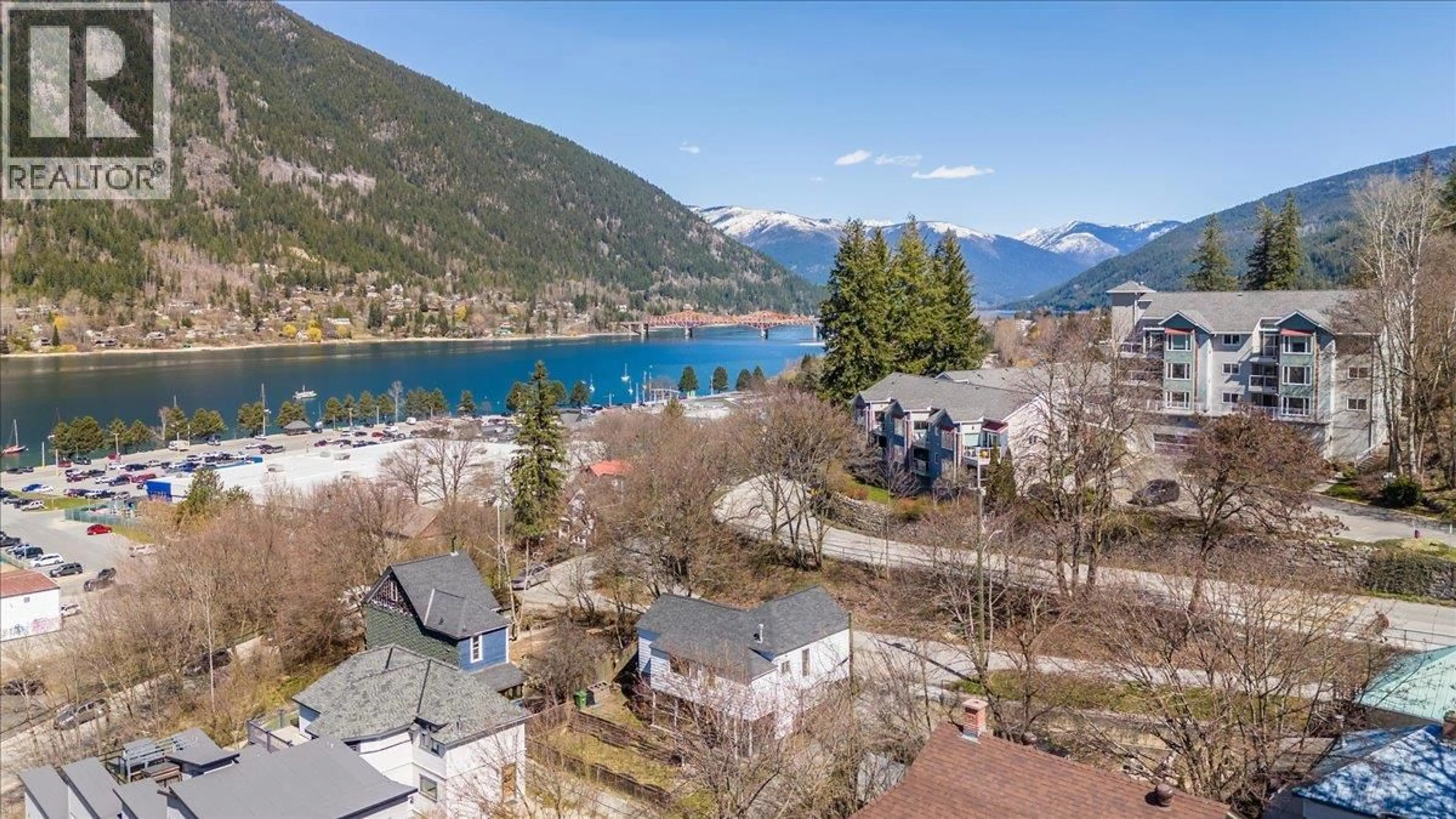 A pic from outside/outdoor area/front of a property/back of a property/a pic from drone, water/lake/river/ocean view for 210 PARK STREET, Nelson British Columbia V1L2G6