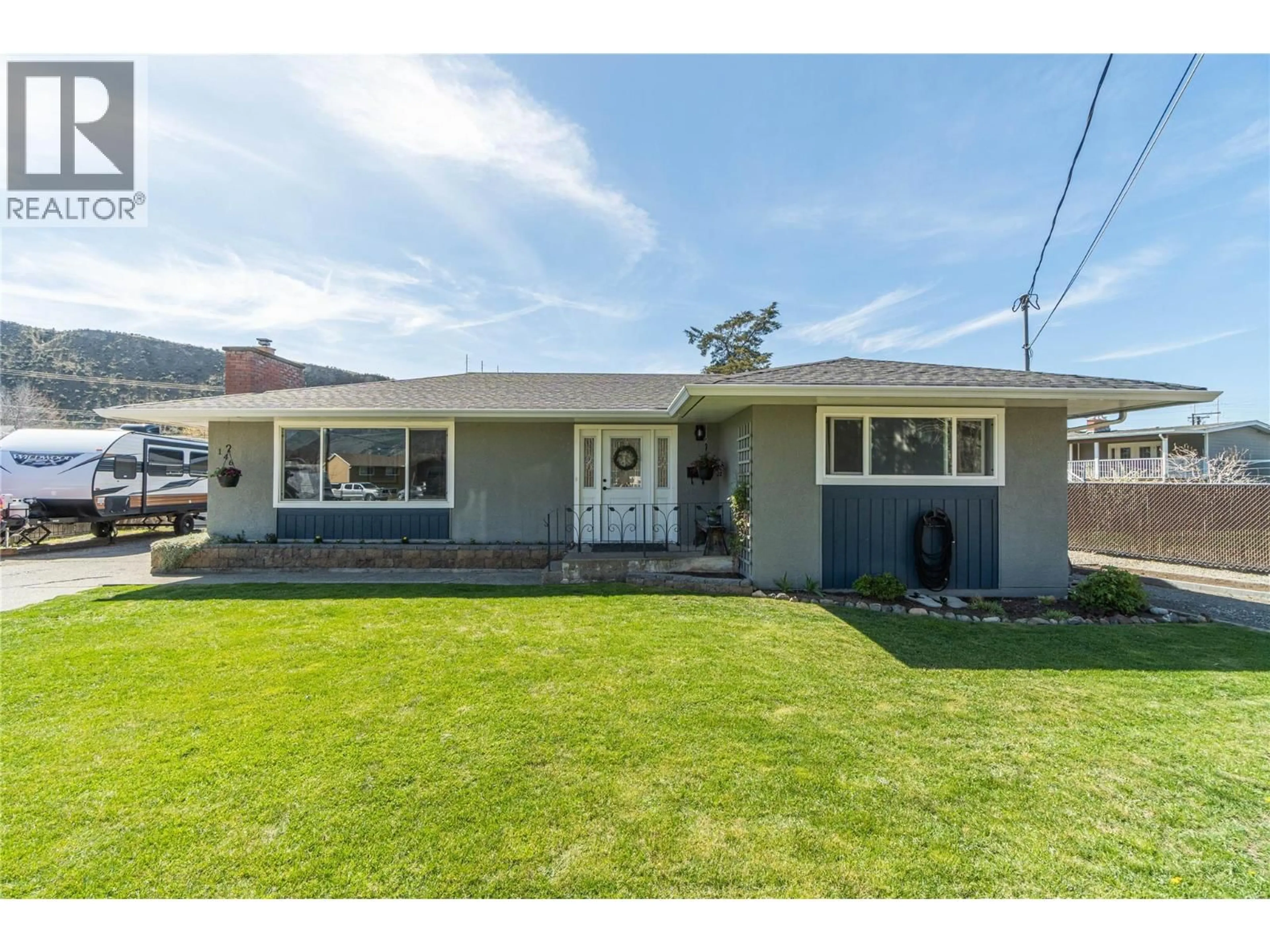 Home with vinyl exterior material, street for 146 CURLEW PLACE, Kamloops British Columbia V2C4J1