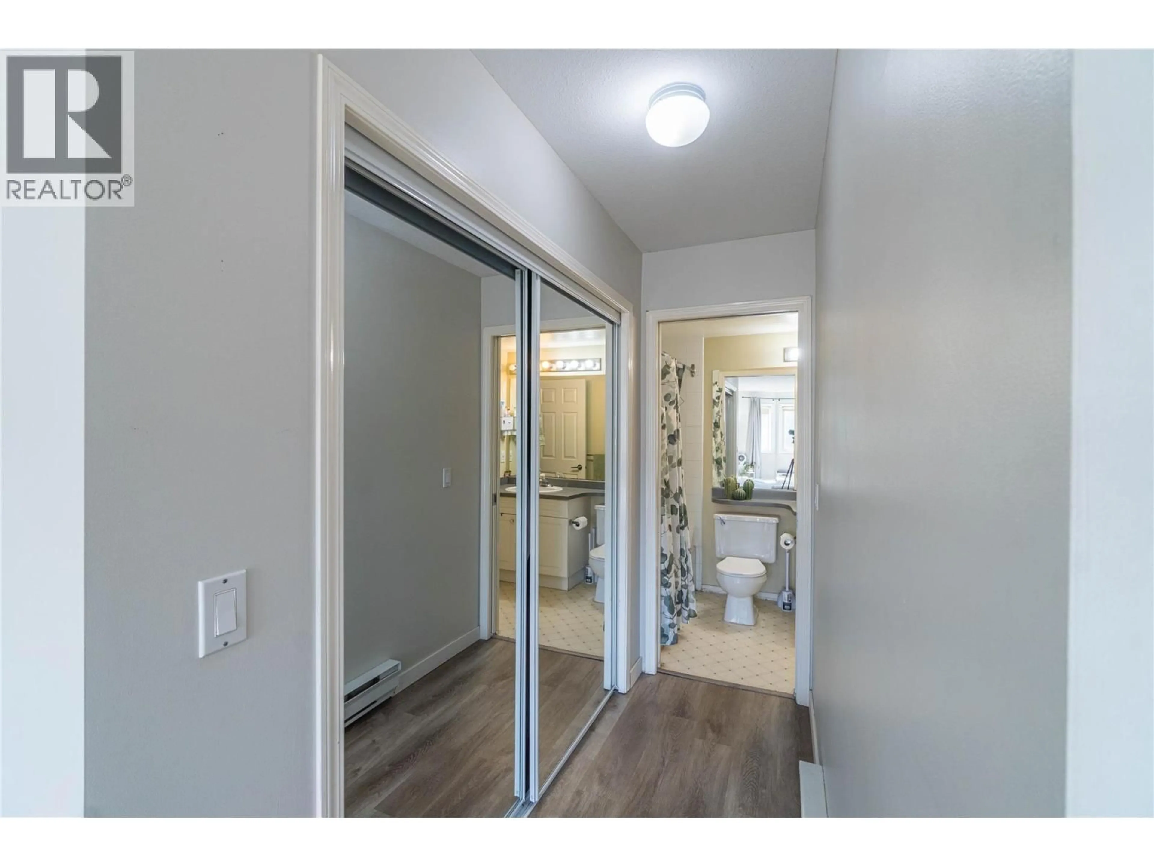 Indoor entryway for 413 - 1170 HUGH ALLAN DRIVE, Kamloops British Columbia V1S1T5