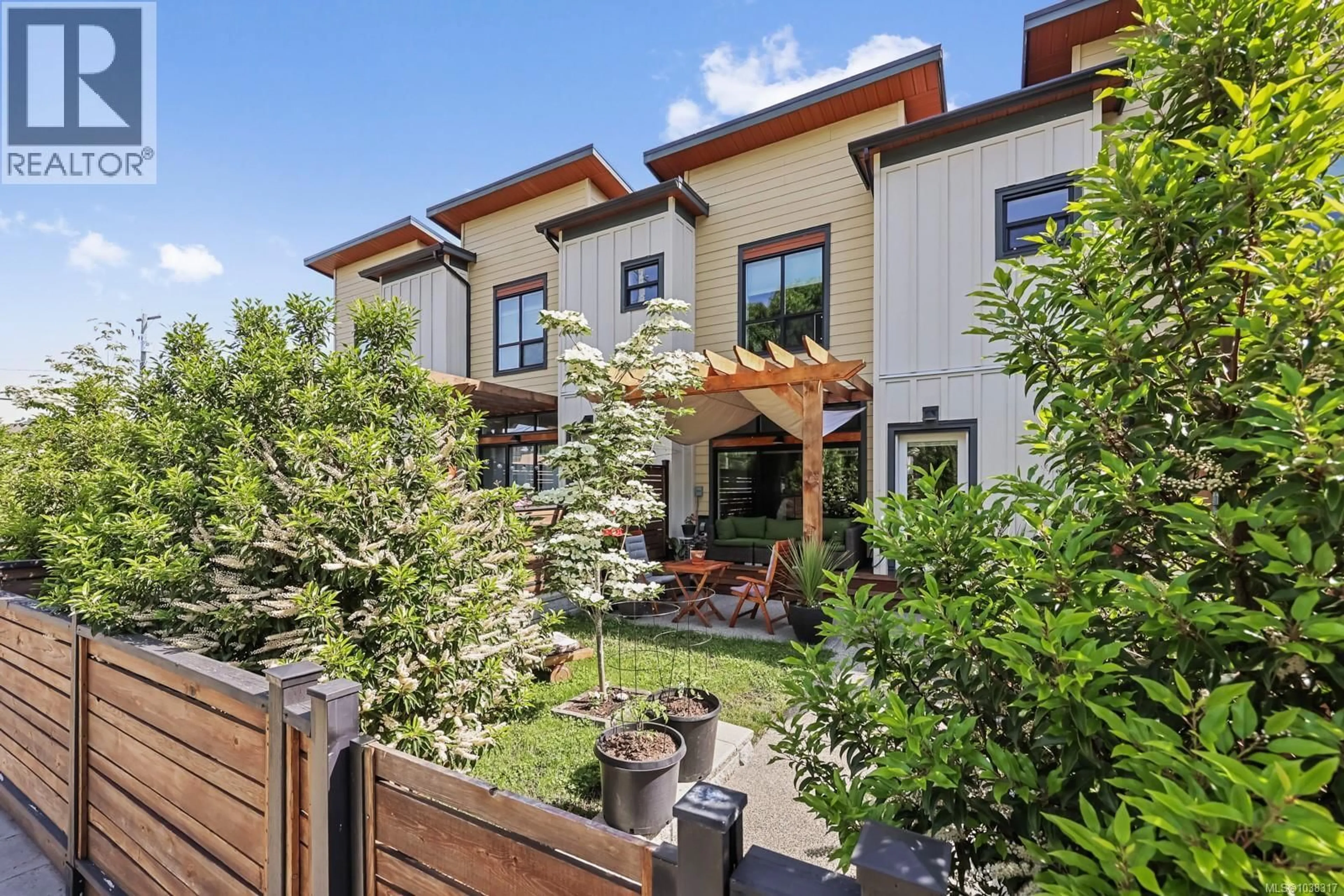 Home with brick exterior material, street for 9 - 356 14TH STREET, Courtenay British Columbia V9N1W2