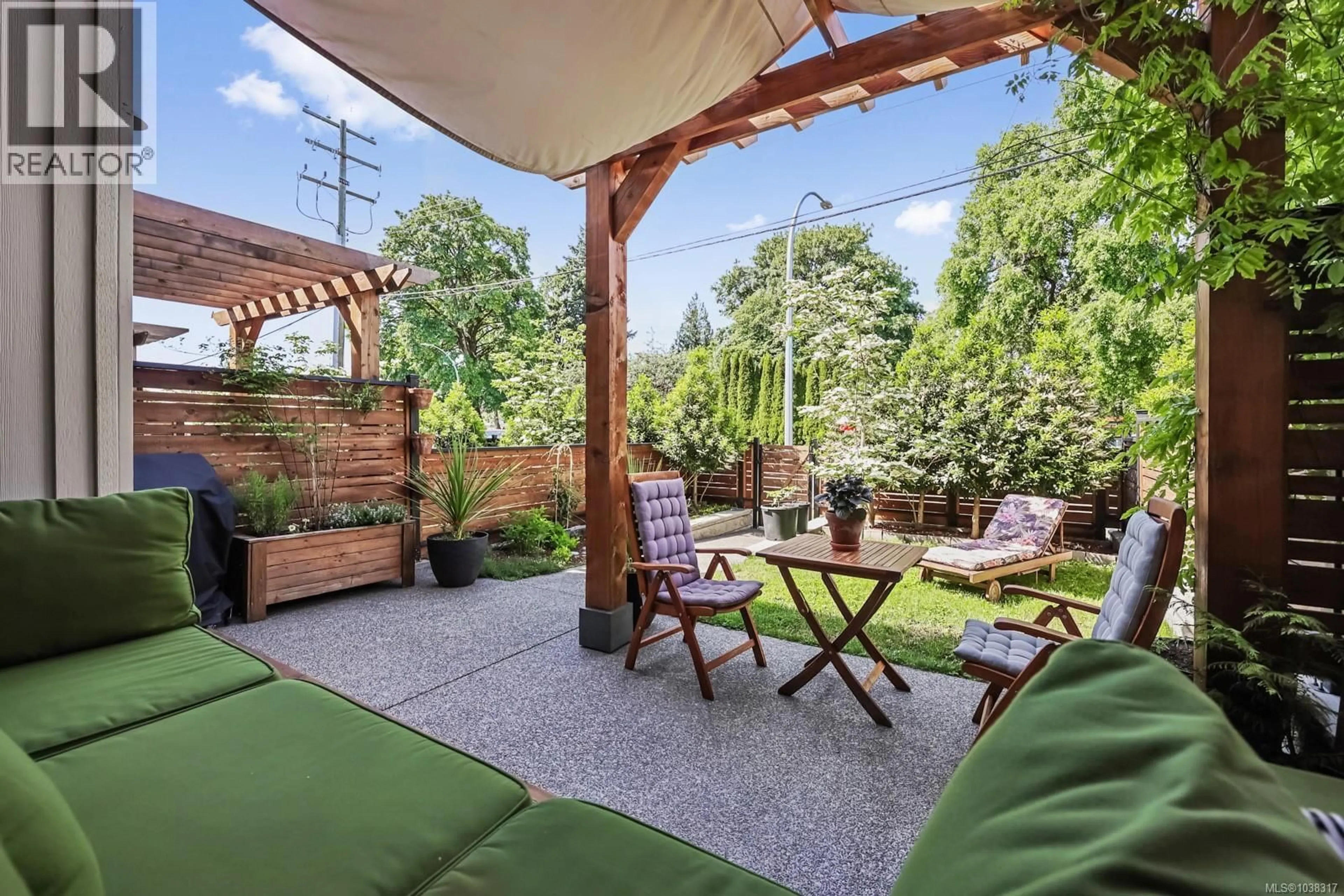 Patio, street for 9 - 356 14TH STREET, Courtenay British Columbia V9N1W2