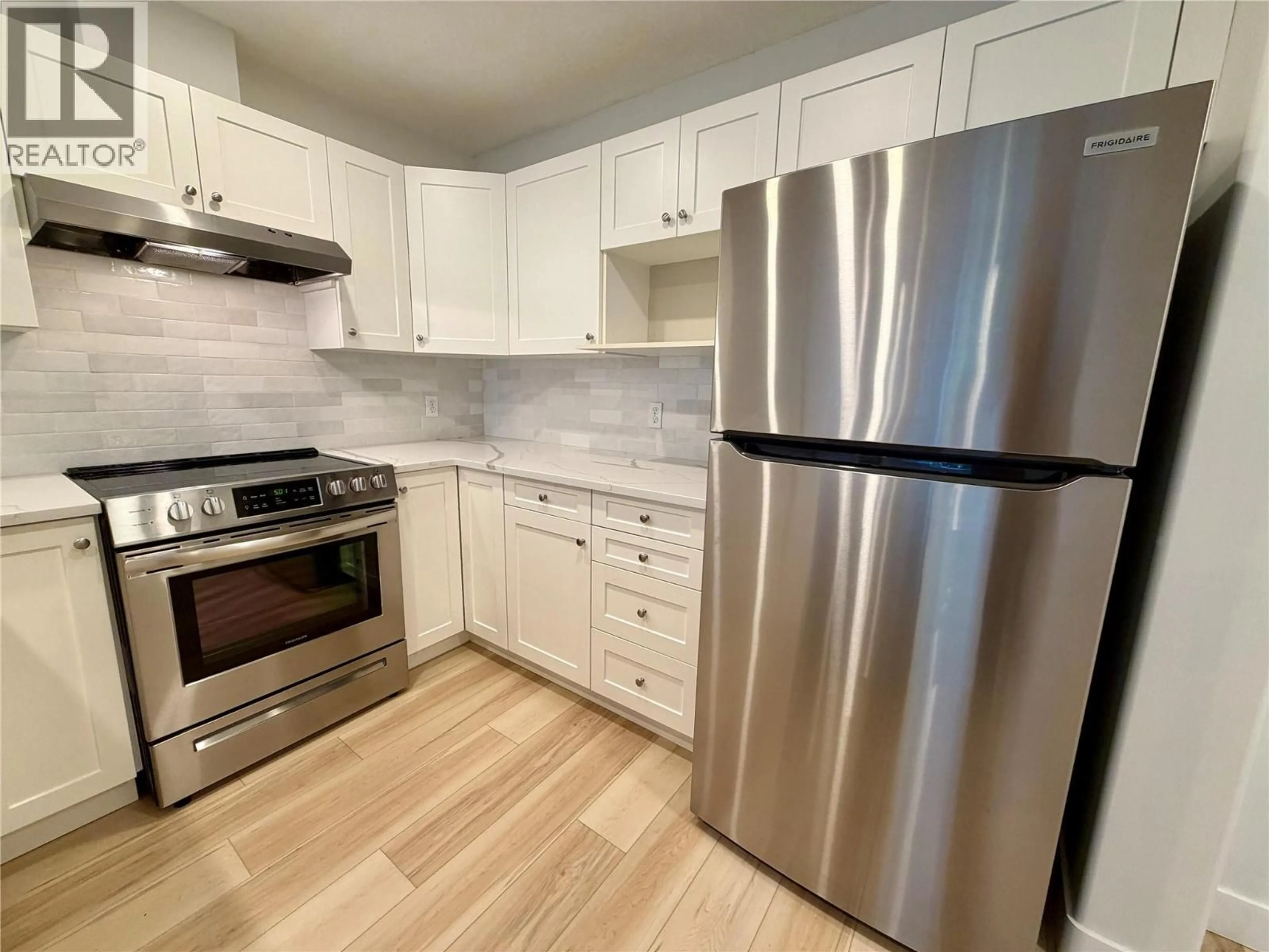 Standard kitchen, unknown for 118 - 1002 RIVERSIDE AVENUE, Sicamous British Columbia V0E2V1