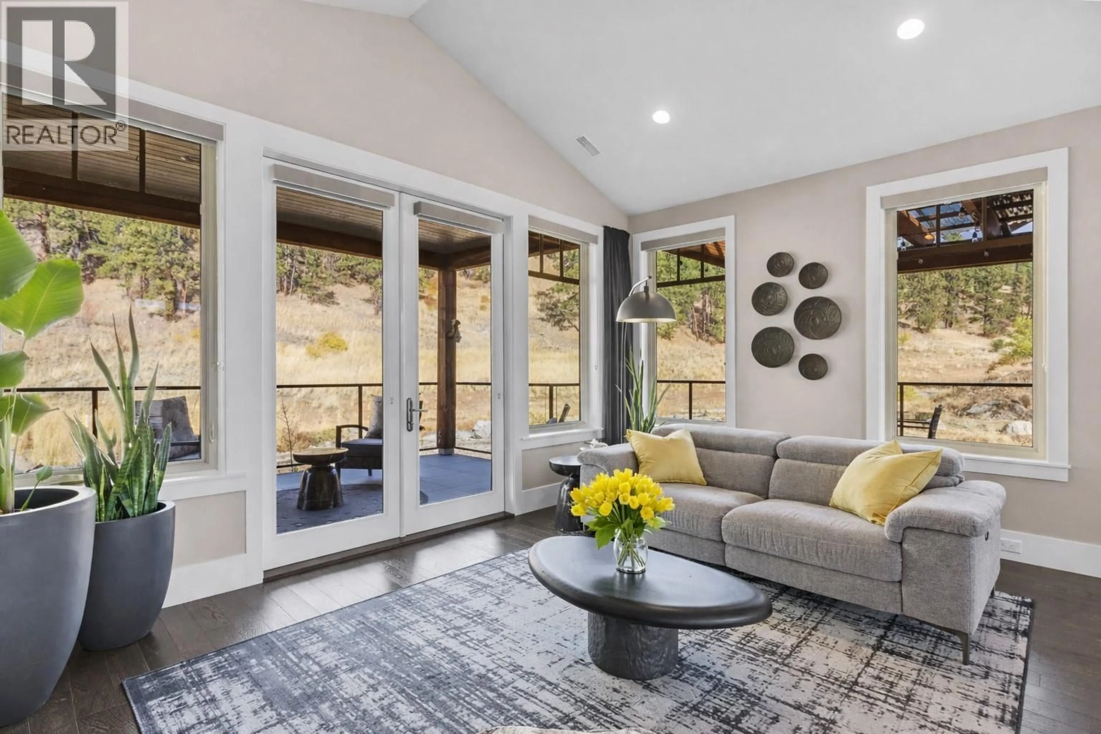 Living room with furniture, unknown for 221 - 4000 REDSTONE CRESCENT, Peachland British Columbia V0H1X5