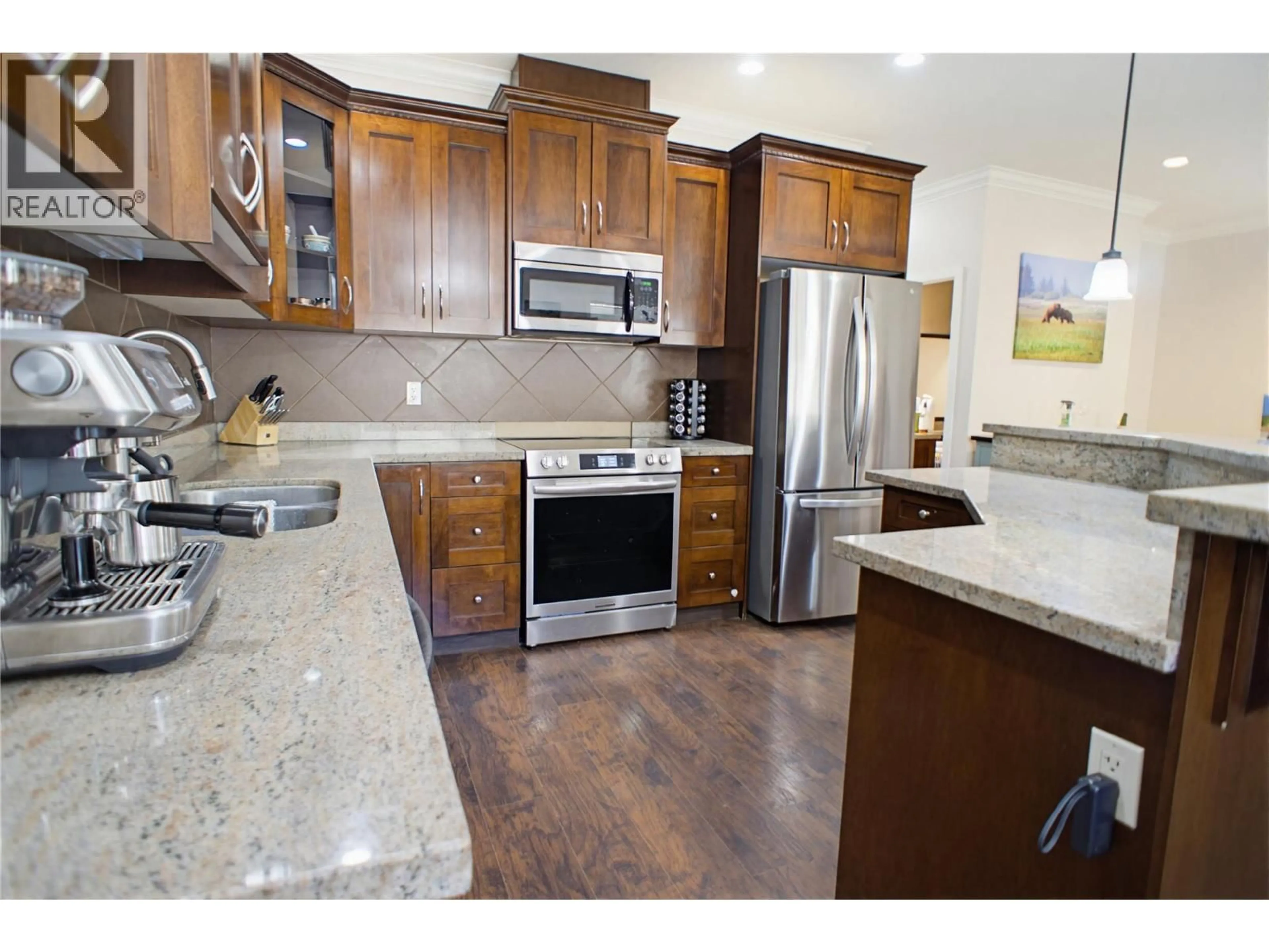 Open concept kitchen, ceramic/tile floor for 6 - 2046 ROBSON PLACE, Kamloops British Columbia V2E0A5
