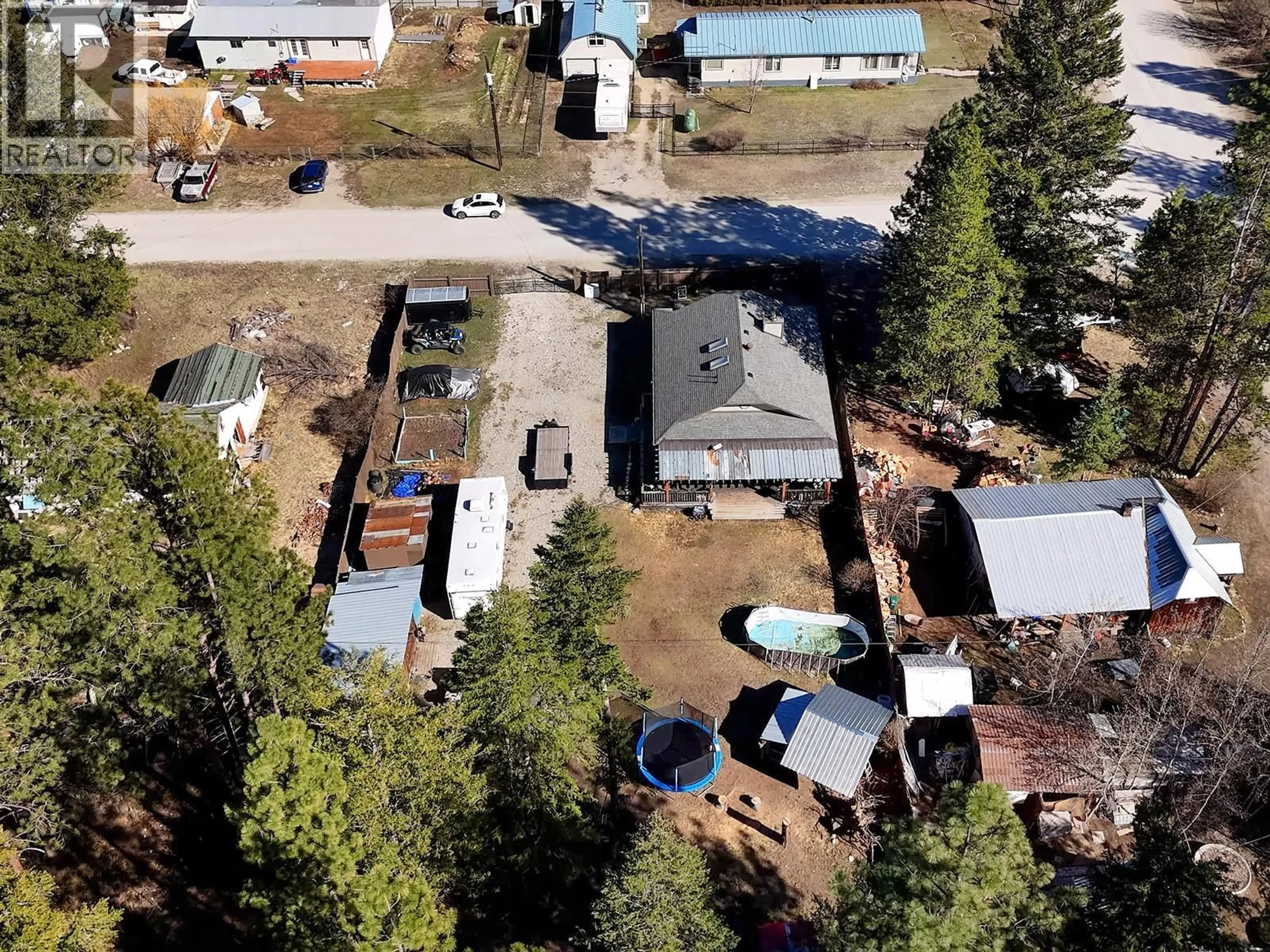 A pic from outside/outdoor area/front of a property/back of a property/a pic from drone, unknown for 5835 3RD STREET, Beaverdell British Columbia V0H1A0