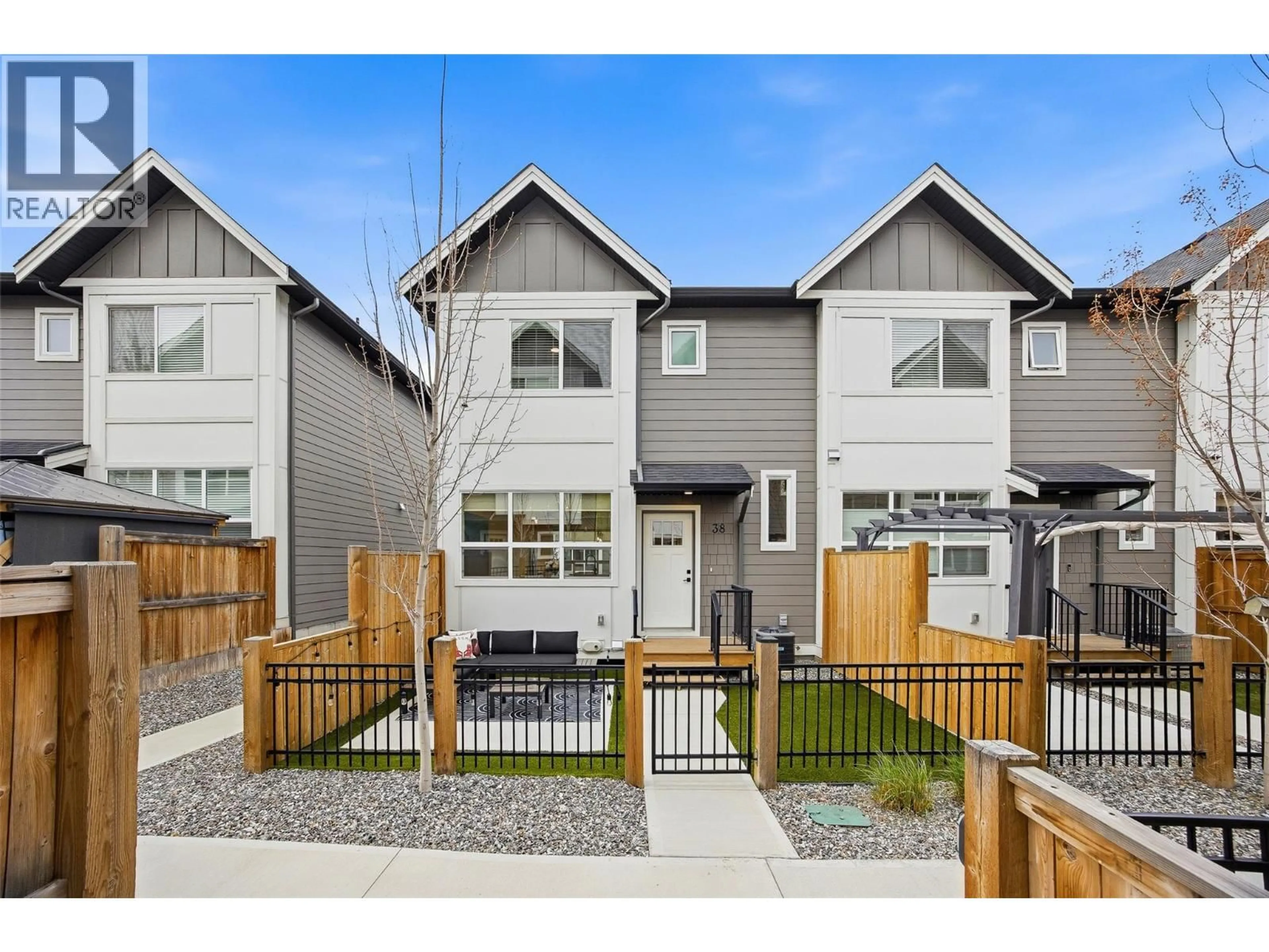 Home with vinyl exterior material, street for 38 - 12075 OCEOLA ROAD, Lake Country British Columbia V4V0A7