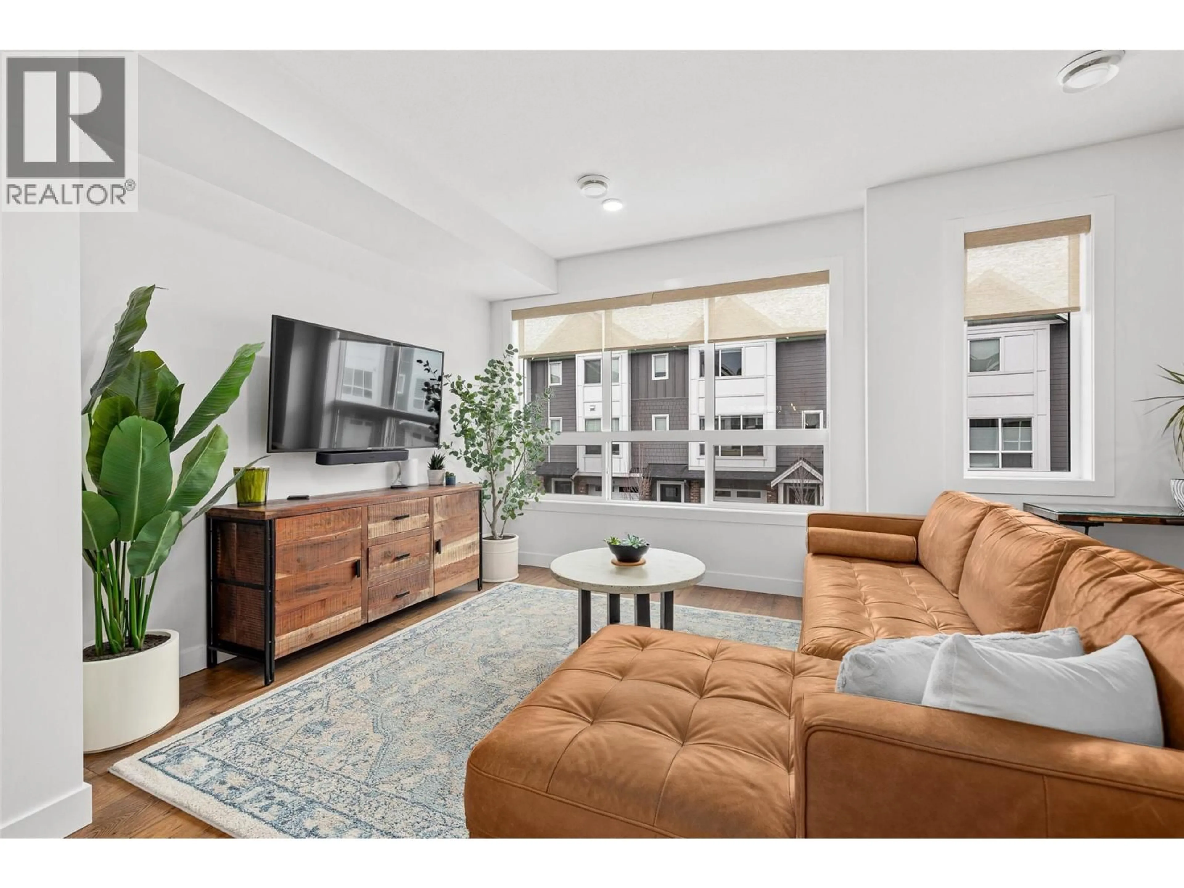 Living room with furniture, unknown for 38 - 12075 OCEOLA ROAD, Lake Country British Columbia V4V0A7