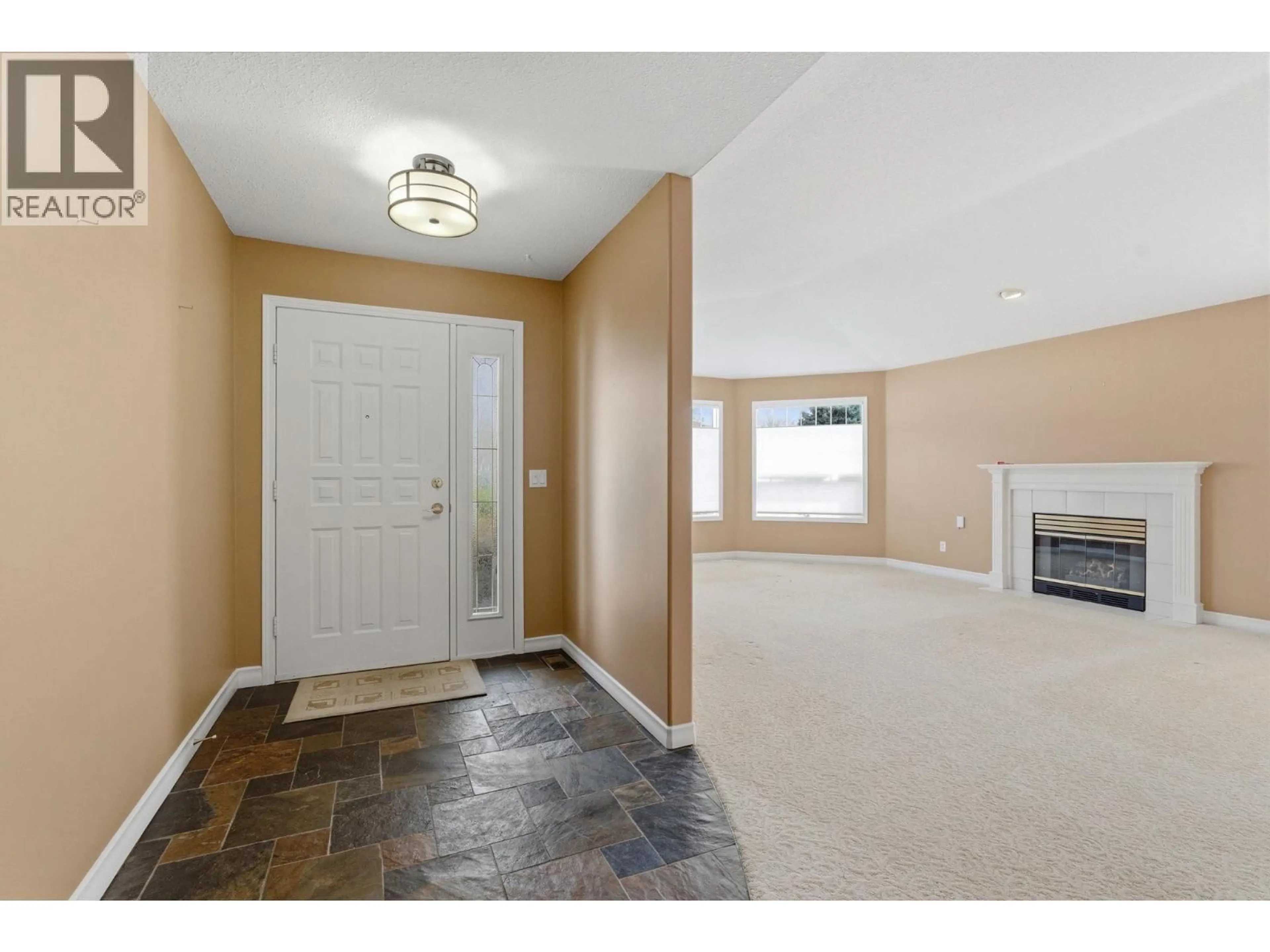 Indoor entryway for 96 - 1201 CAMERON AVENUE, Kelowna British Columbia V1W3R9