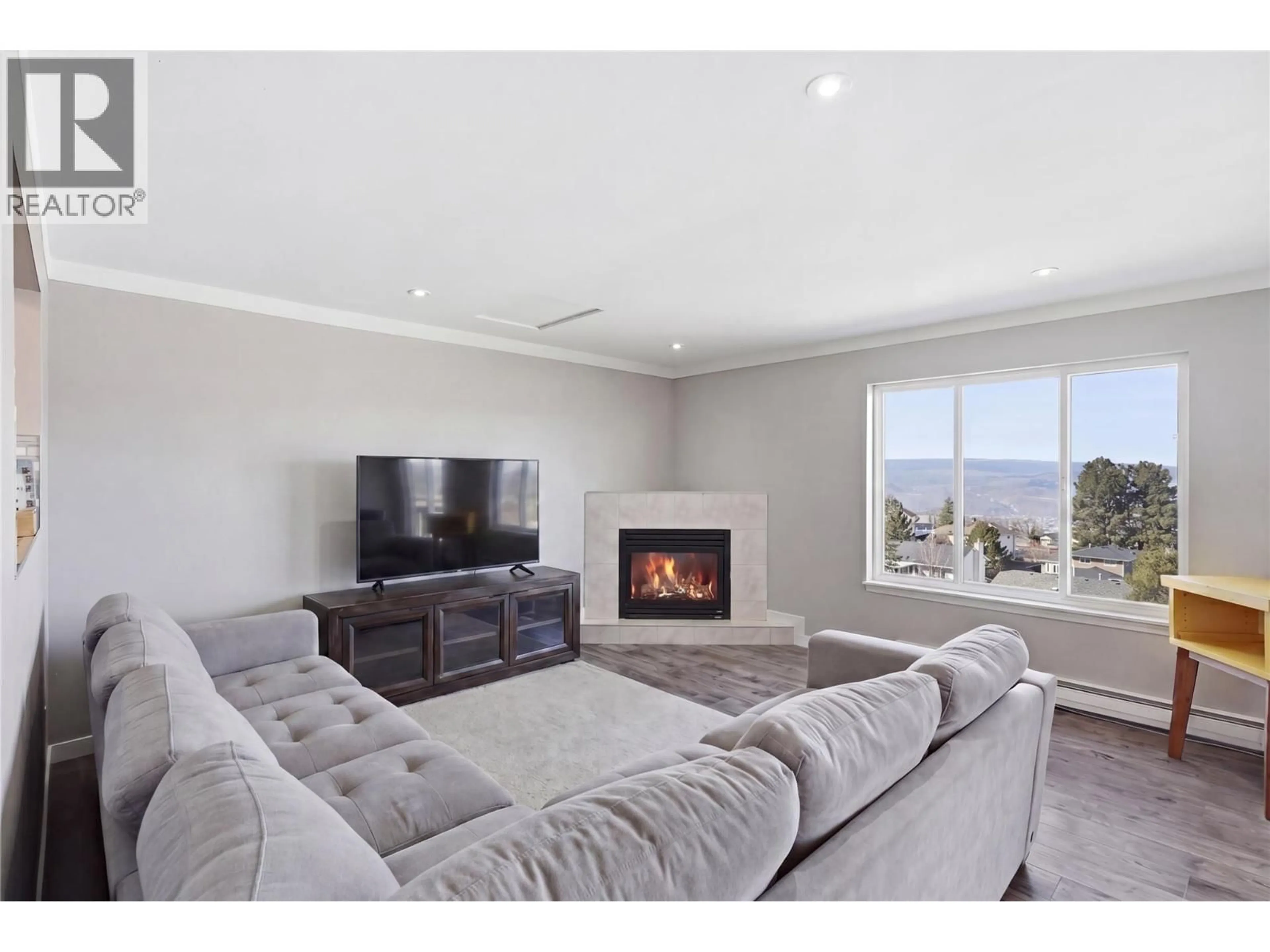 Living room with furniture, unknown for 7 - 750 DUNROBIN DRIVE, Kamloops British Columbia V1S1X3