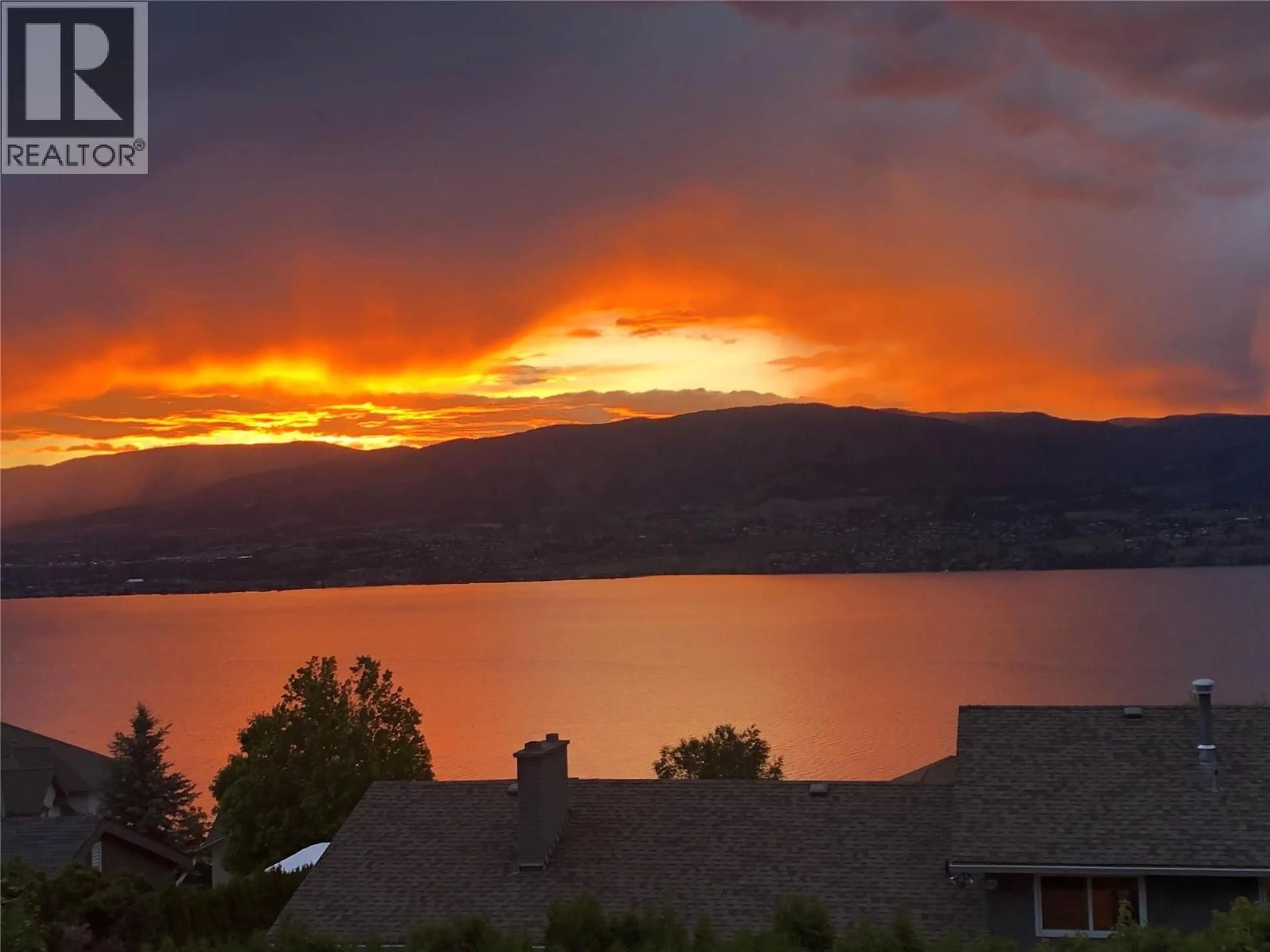 Blurry image for 445 CURLEW DRIVE, Kelowna British Columbia V1W4L2