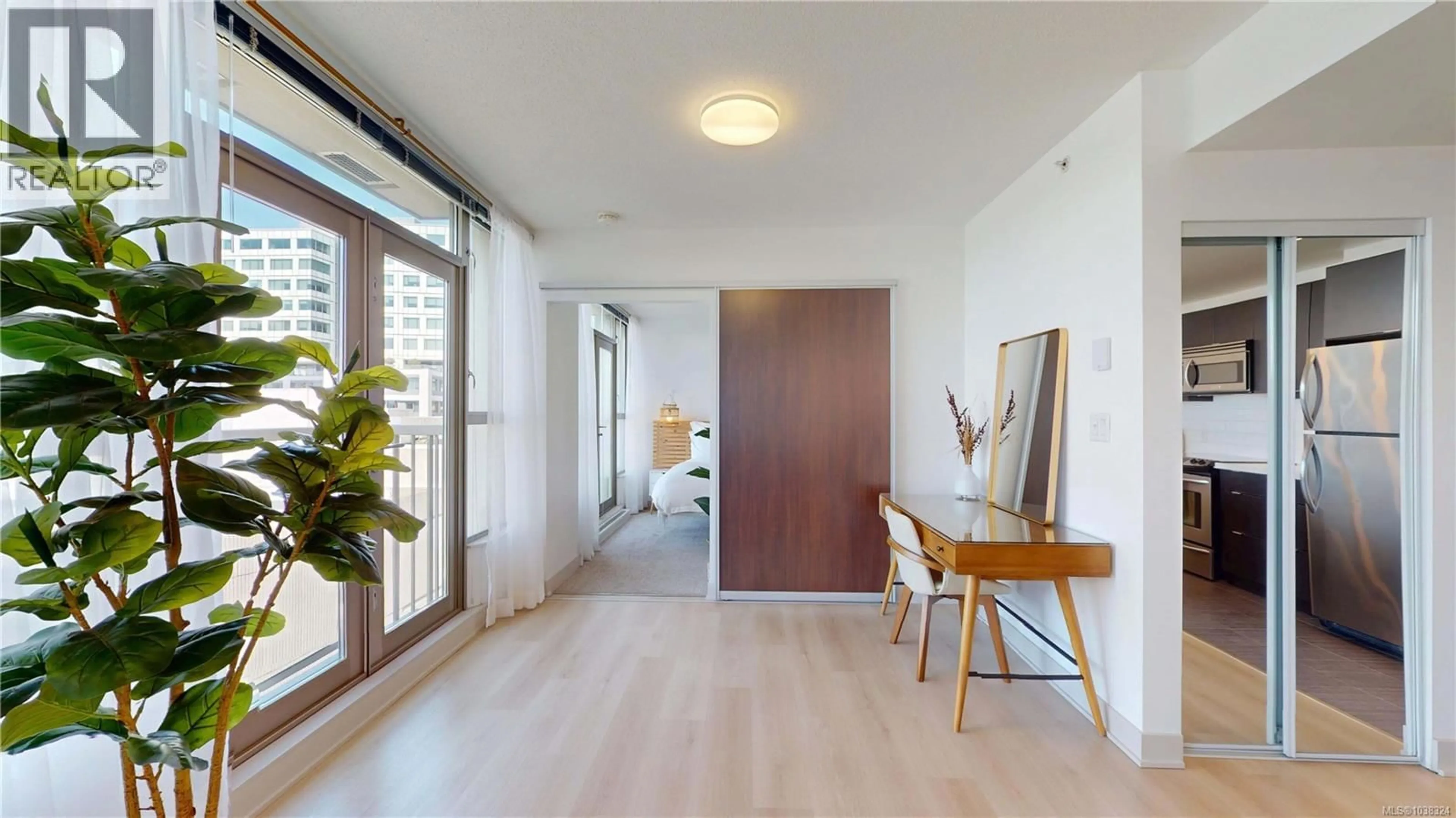 Indoor entryway for 603 - 760 JOHNSON STREET, Victoria British Columbia V8W1N1