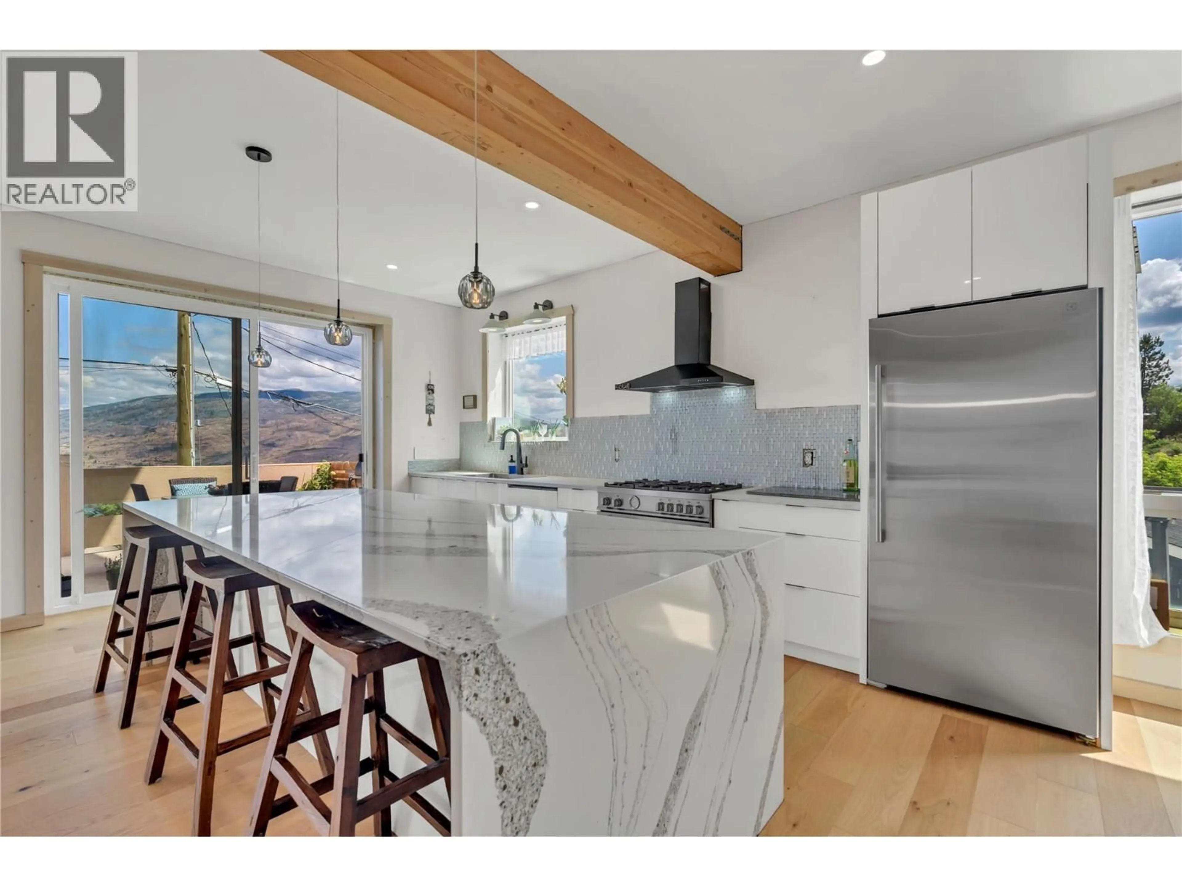 Open concept kitchen, unknown for 6074 JACKSON CRESCENT, Peachland British Columbia V0H1X4