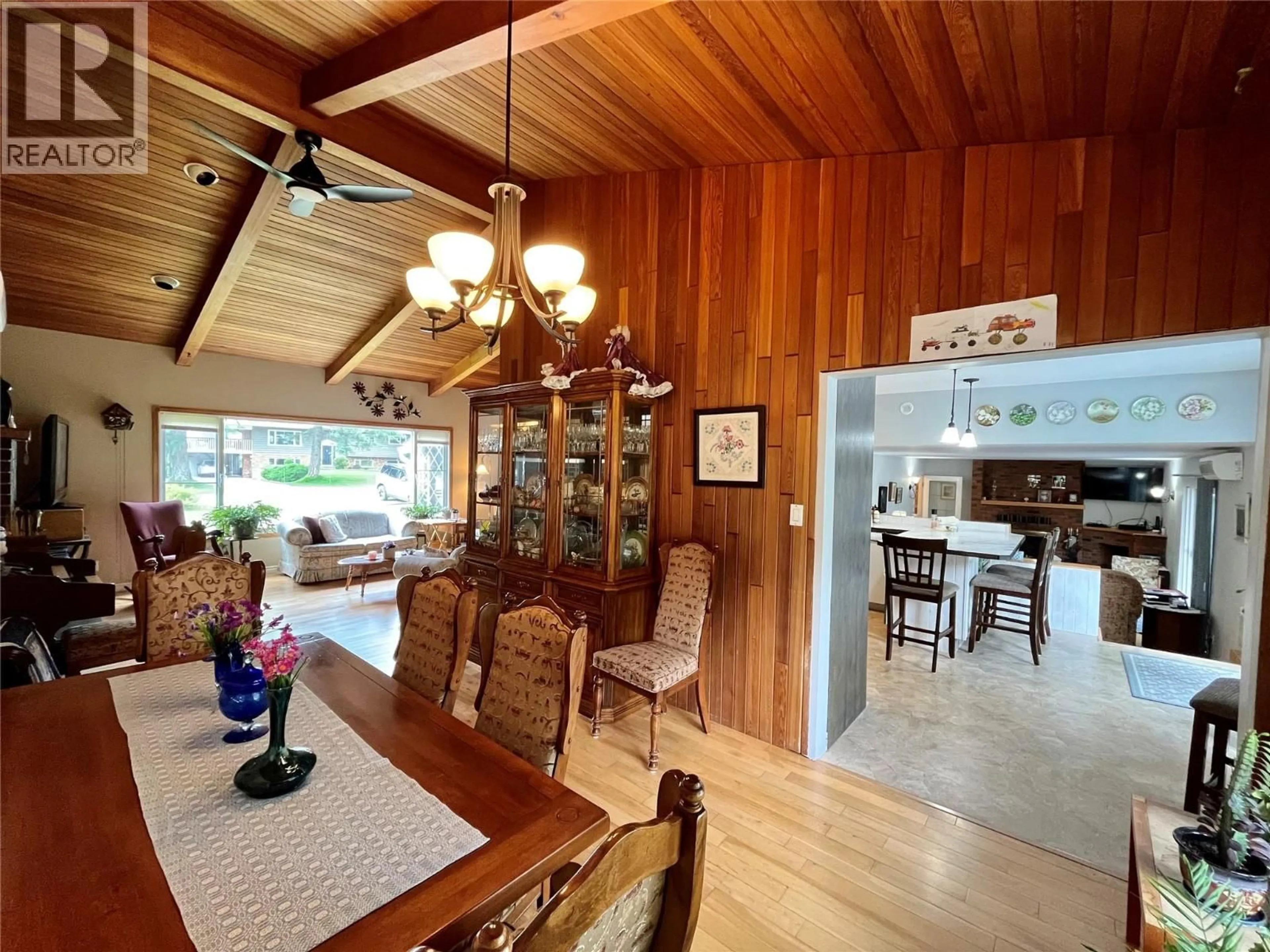 Dining room, wood/laminate floor for 609 10TH AVENUE NORTHWEST, Nakusp British Columbia V0G1R0