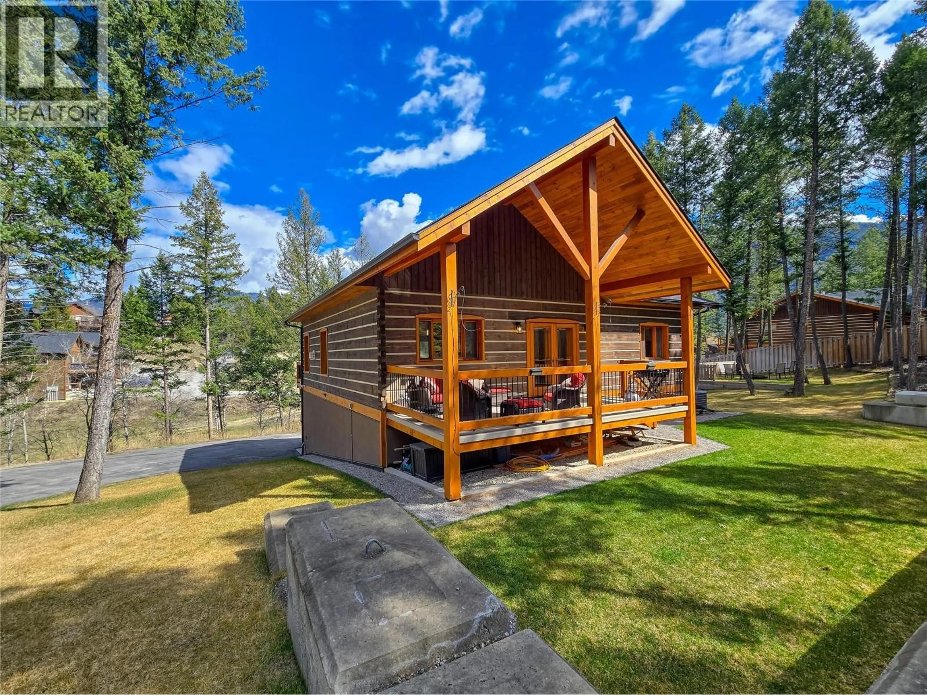 Unknown for 983 SWANSEA VIEW ROAD, Invermere British Columbia V0A1K3