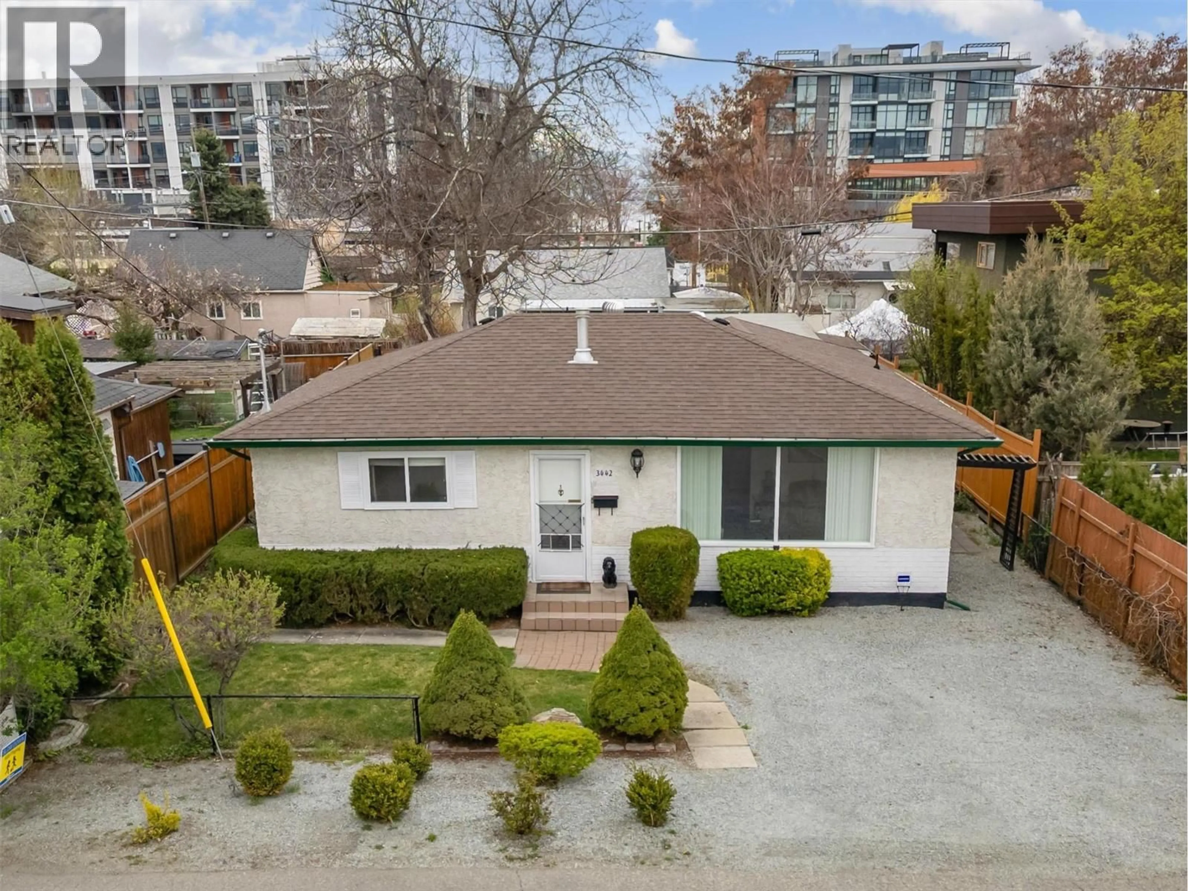 A pic from outside/outdoor area/front of a property/back of a property/a pic from drone, street for 3442 SCOTT ROAD, Kelowna British Columbia V1W3H3