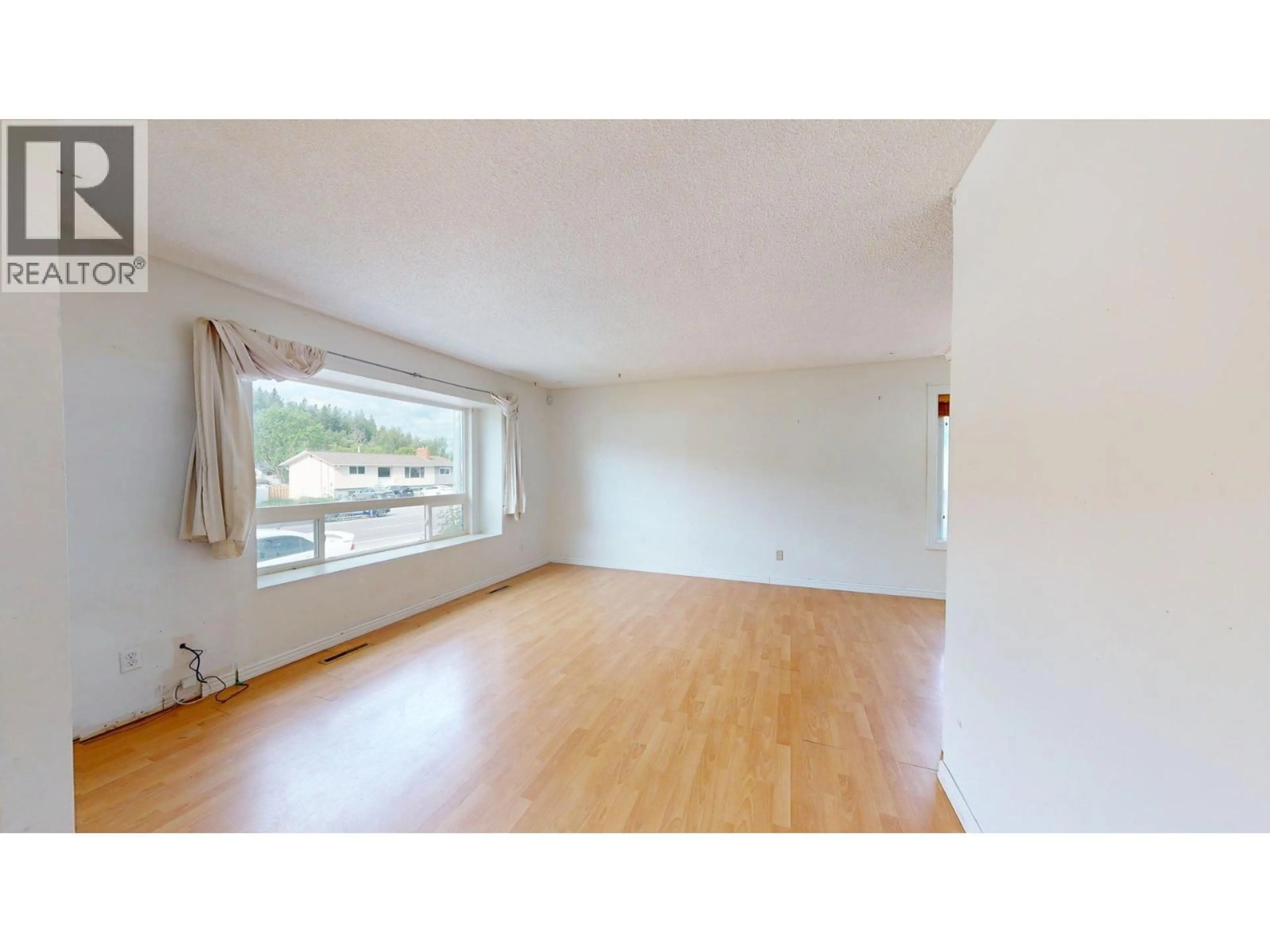 A pic of a room for 2634 SPRINGFIELD ROAD, Kelowna British Columbia V1X1B8