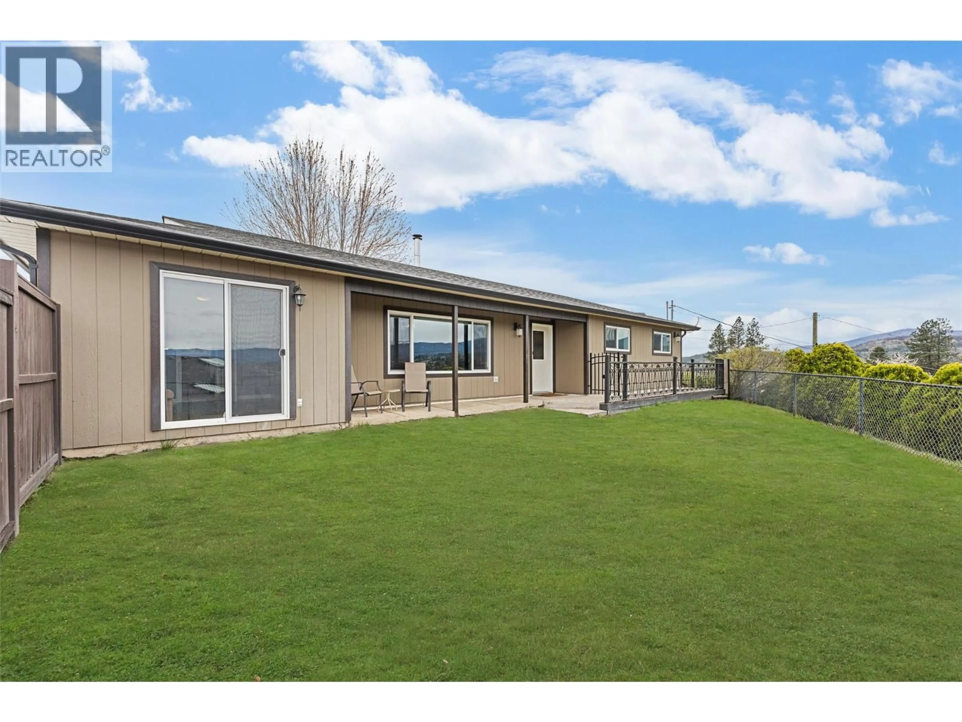 A pic from outside/outdoor area/front of a property/back of a property/a pic from drone, unknown for 10679 SHERMAN DRIVE, Lake Country British Columbia V4V1W2