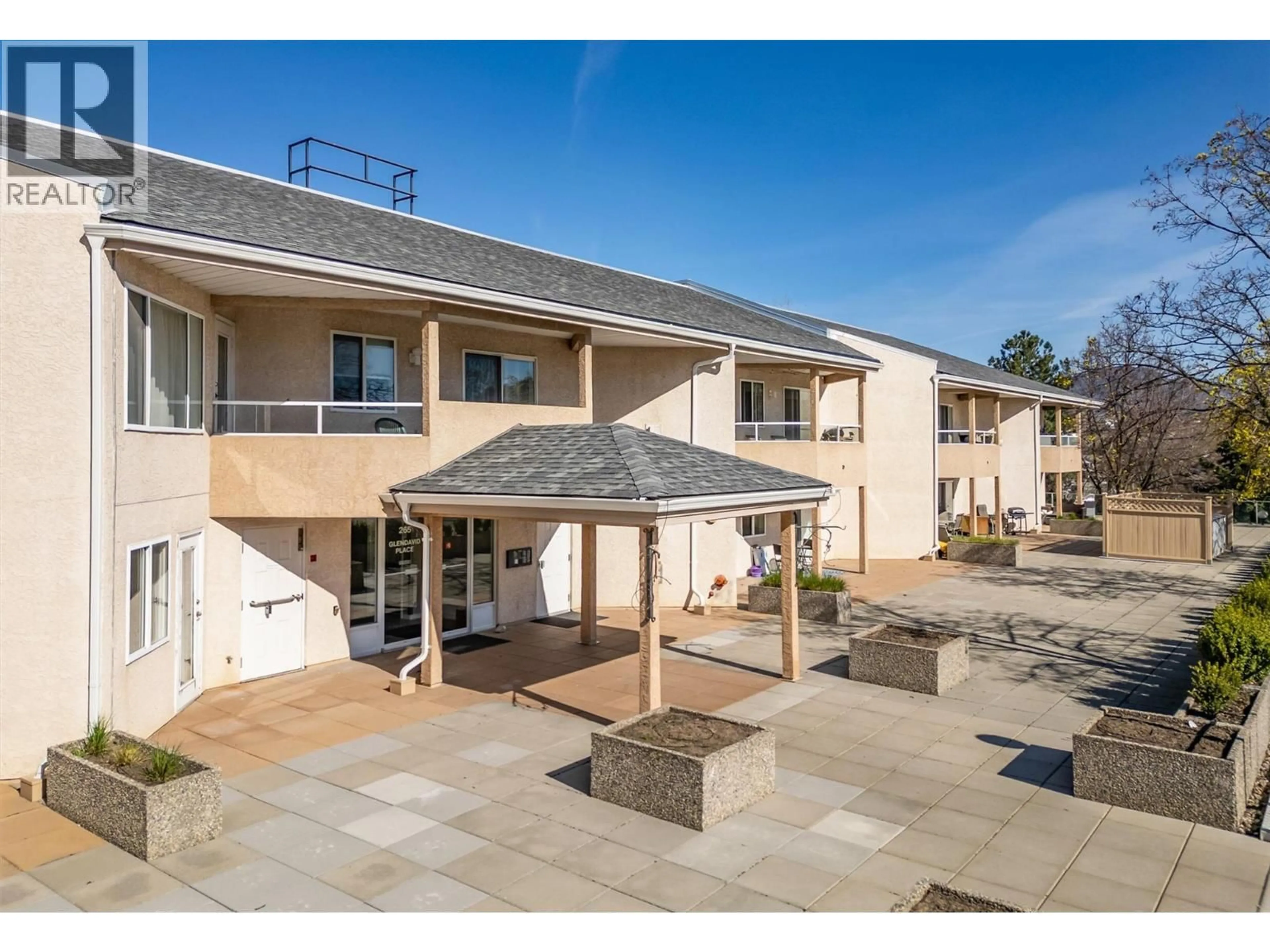 A pic from outside/outdoor area/front of a property/back of a property/a pic from drone, unknown for 314 - 265 SNOWSELL STREET, Kelowna British Columbia V1V1V6