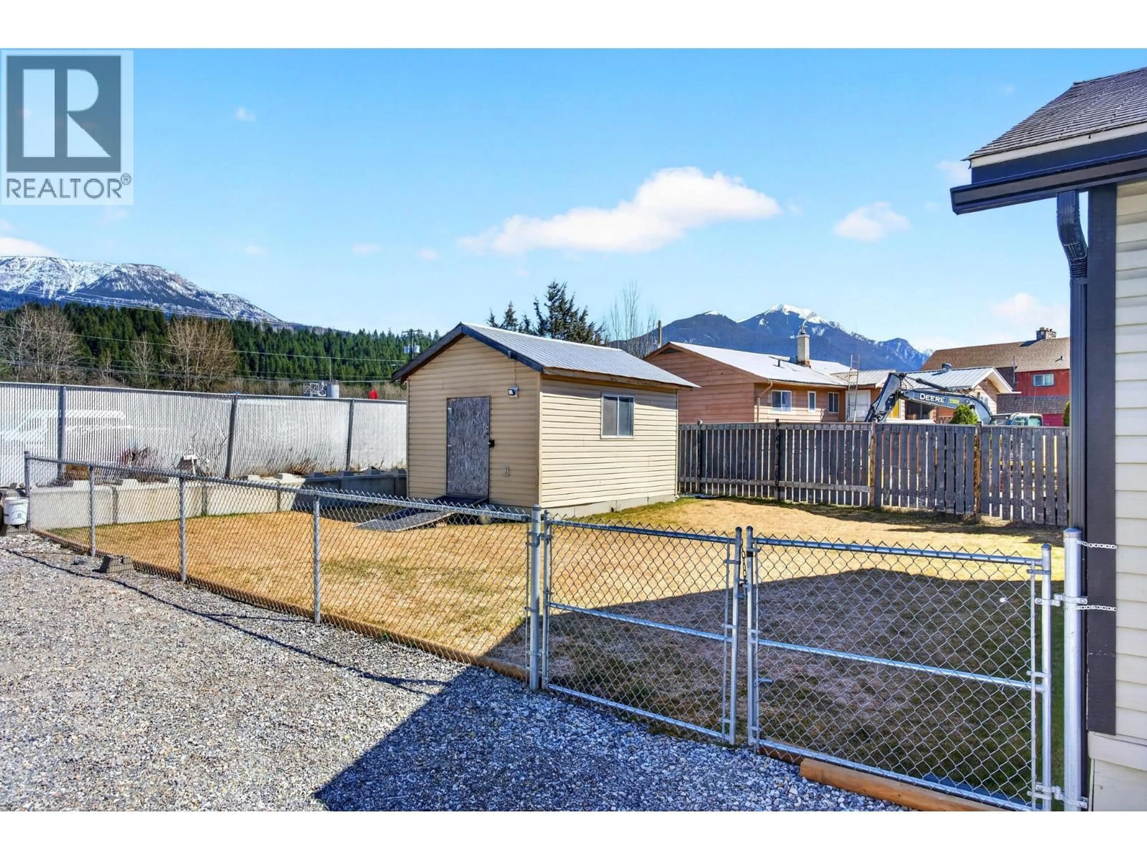 A pic from outside/outdoor area/front of a property/back of a property/a pic from drone, mountain view for 91 - 1036 11TH STREET NORTH, Golden British Columbia V0A1H0