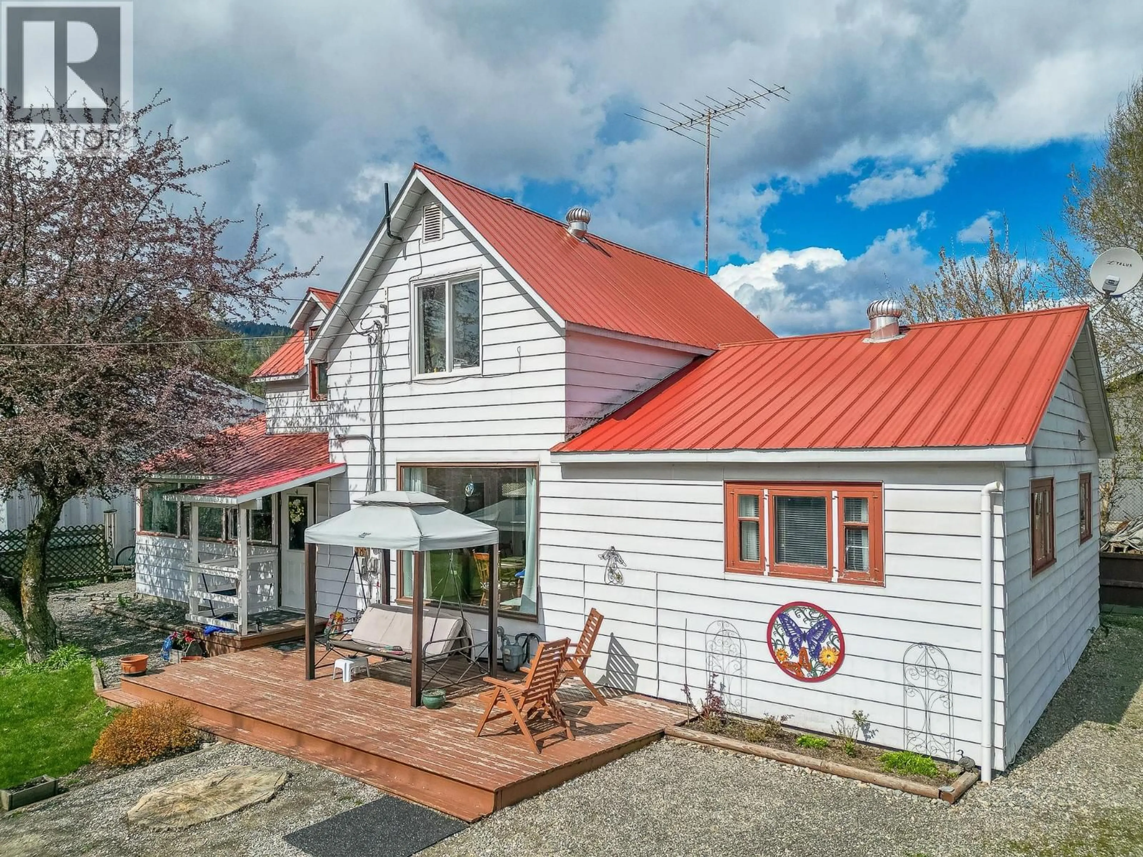 A pic from outside/outdoor area/front of a property/back of a property/a pic from drone, building for 189 BRICKYARD ROAD, Enderby British Columbia V4Y4B6