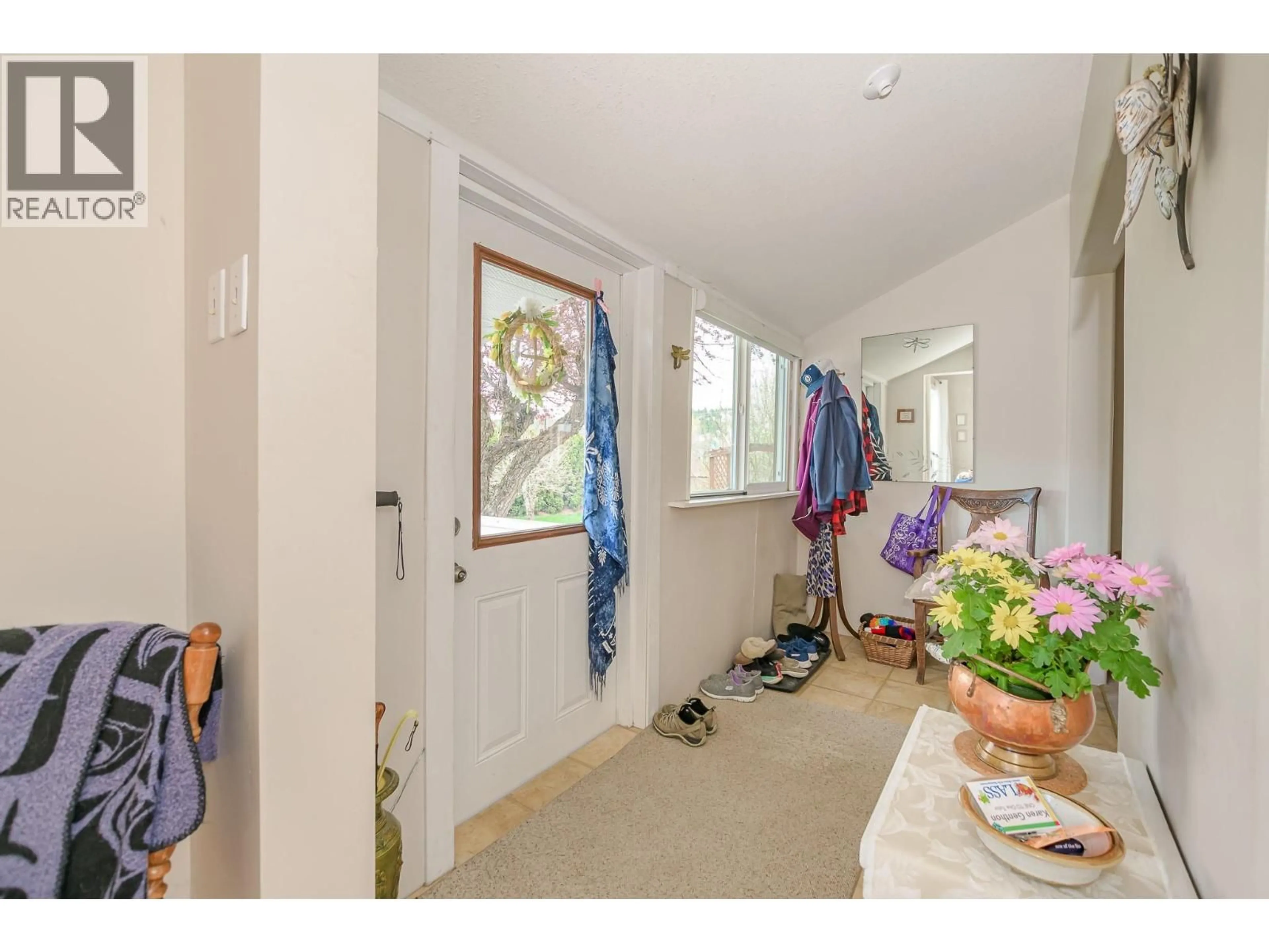 Indoor entryway for 189 BRICKYARD ROAD, Enderby British Columbia V4Y4B6