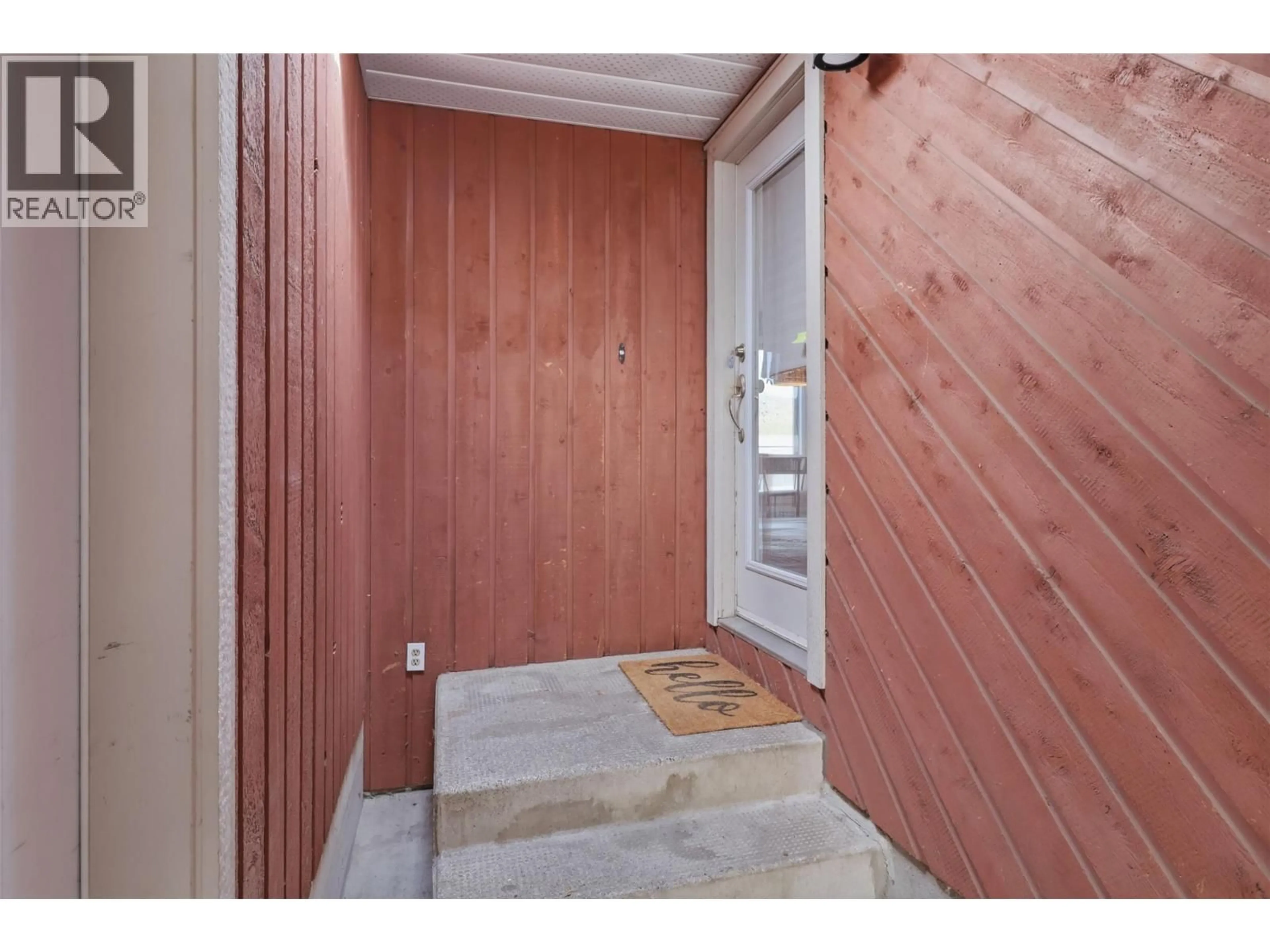 Indoor entryway for 2266 OMINECA DRIVE, Kamloops British Columbia V2E1T9