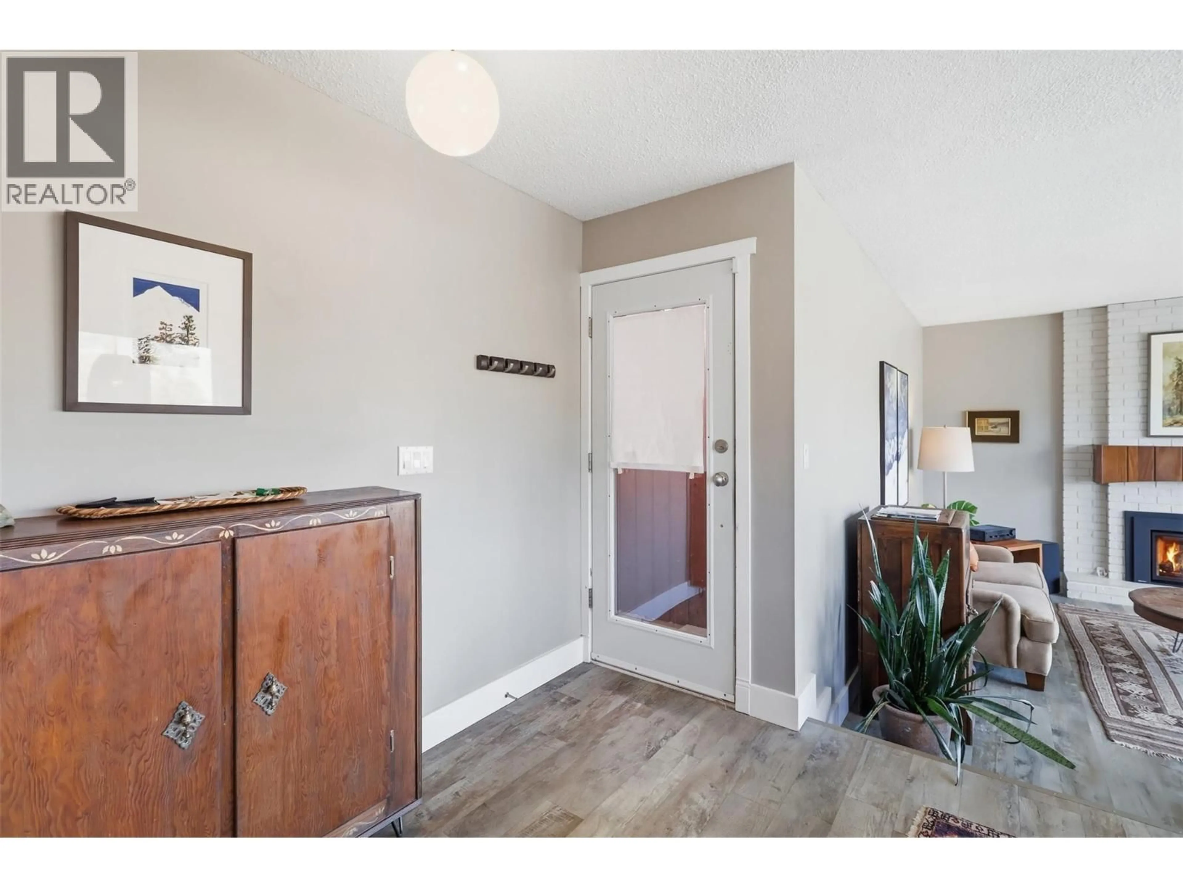 Indoor entryway for 2266 OMINECA DRIVE, Kamloops British Columbia V2E1T9