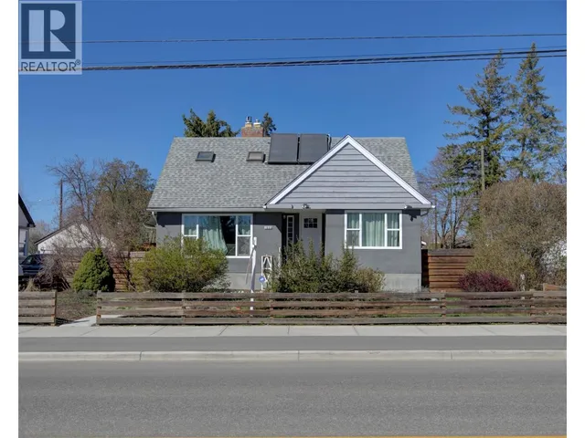 1505 32 AVENUE, Vernon 3