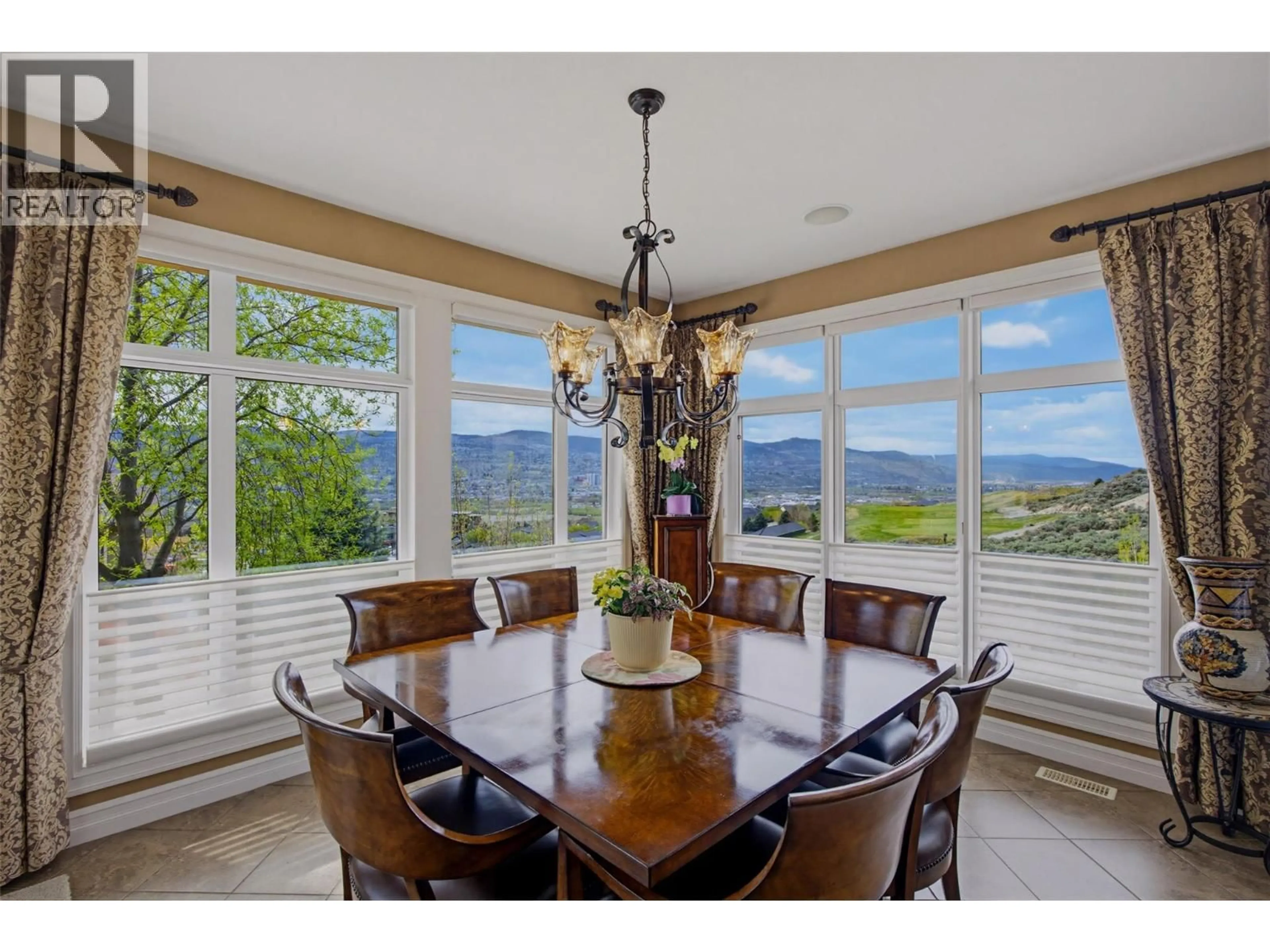 Dining room, ceramic/tile floor for 1590 GOLF RIDGE DRIVE, Kamloops British Columbia V2H0A5