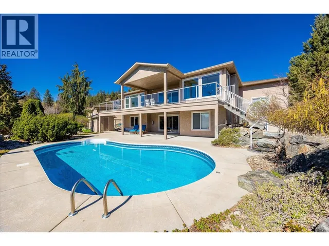 6157 GILLAM CRESCENT, Peachland 2