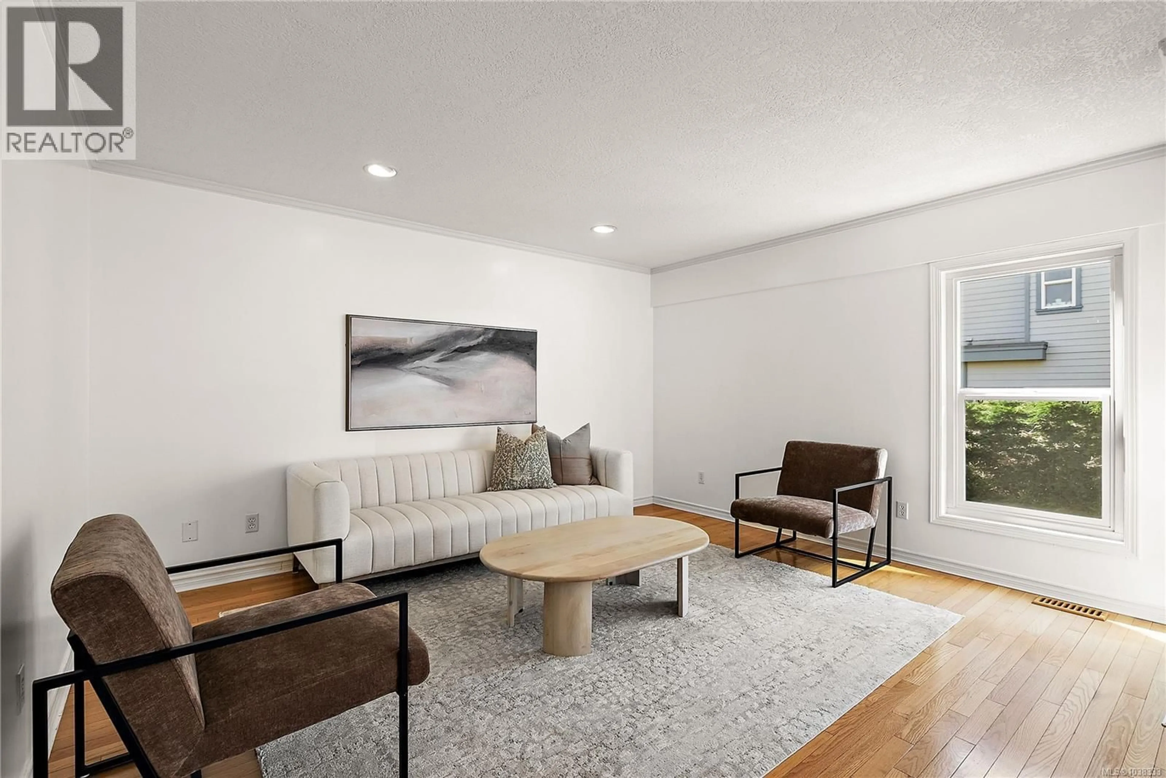 Living room with furniture, unknown for 4 - 108 DALLAS ROAD, Victoria British Columbia V8V1A3