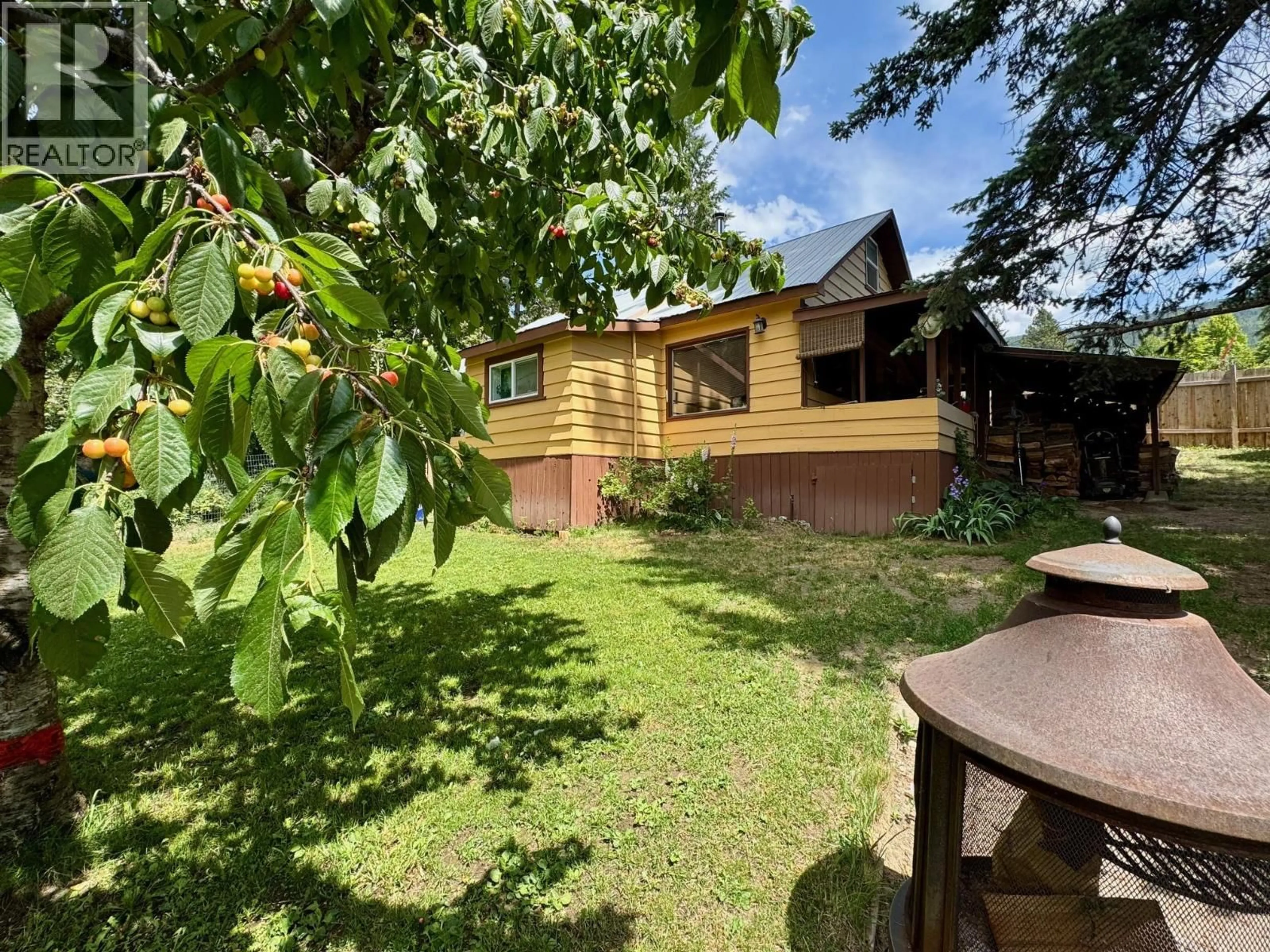 A pic from outside/outdoor area/front of a property/back of a property/a pic from drone, forest/trees view for 5128 DUCK CREEK ROAD, Wynndel British Columbia V0B2N0