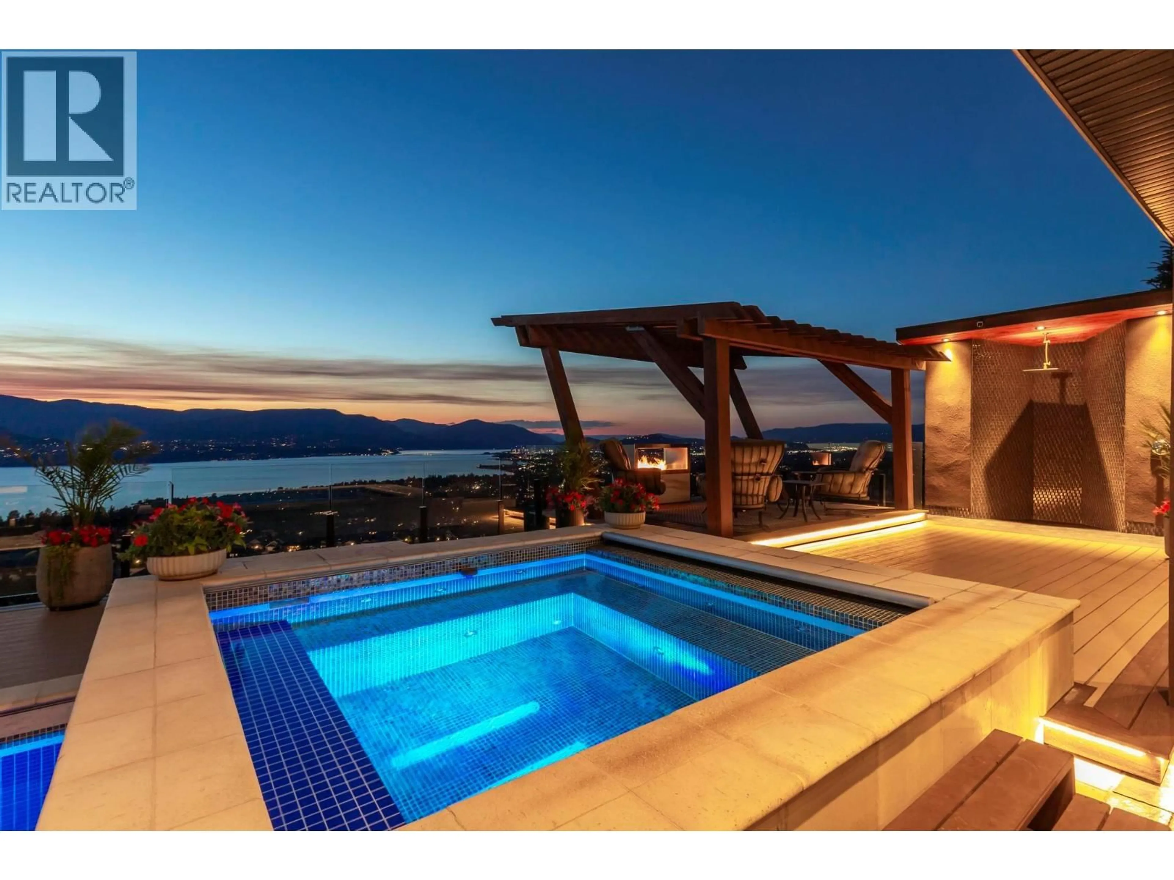 Pool for 722 KUIPERS CRESCENT, Kelowna British Columbia V1W5B2