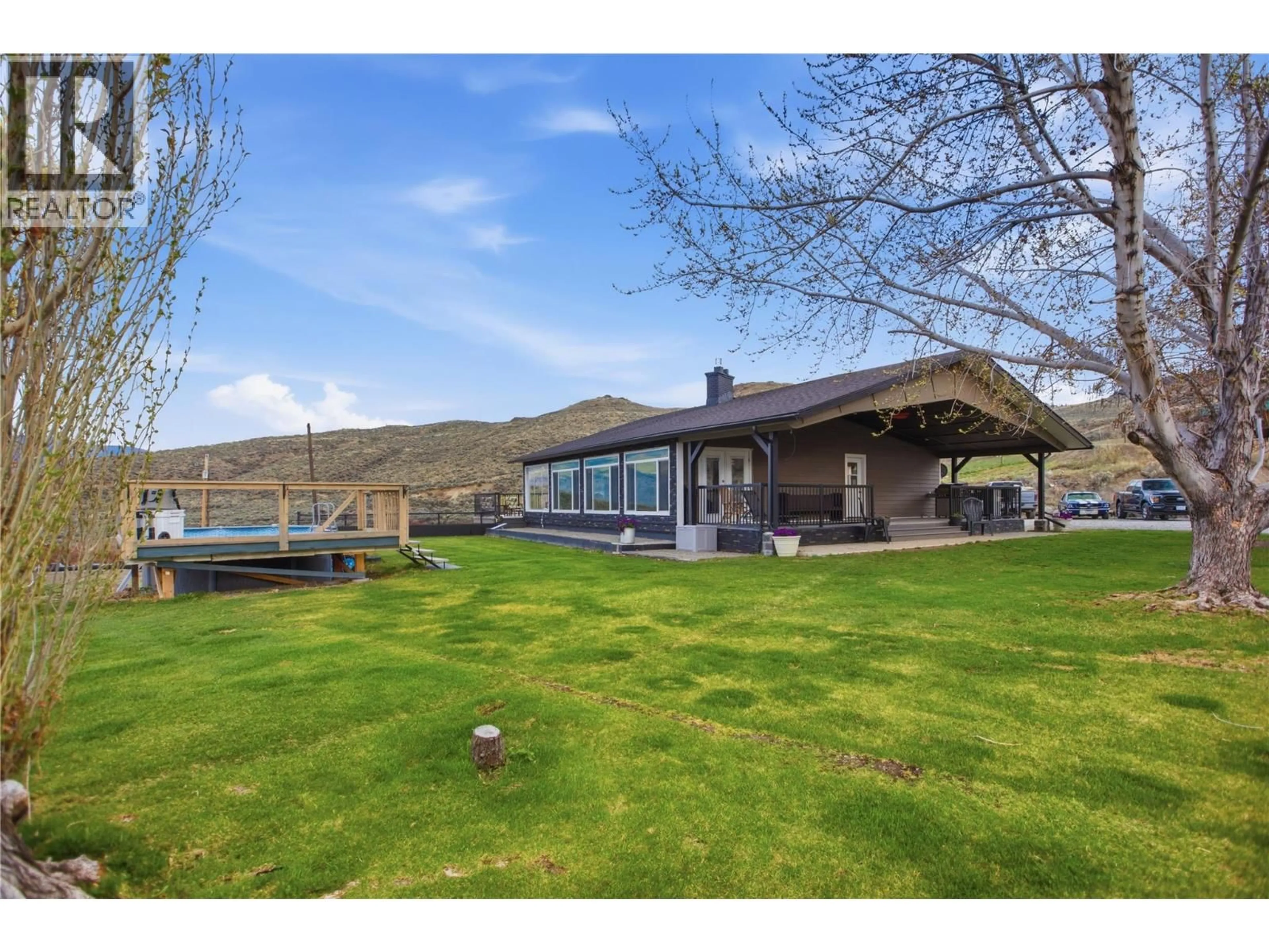 A pic from outside/outdoor area/front of a property/back of a property/a pic from drone, water/lake/river/ocean view for 6998 VISTA DRIVE, Kamloops British Columbia V0K2J0