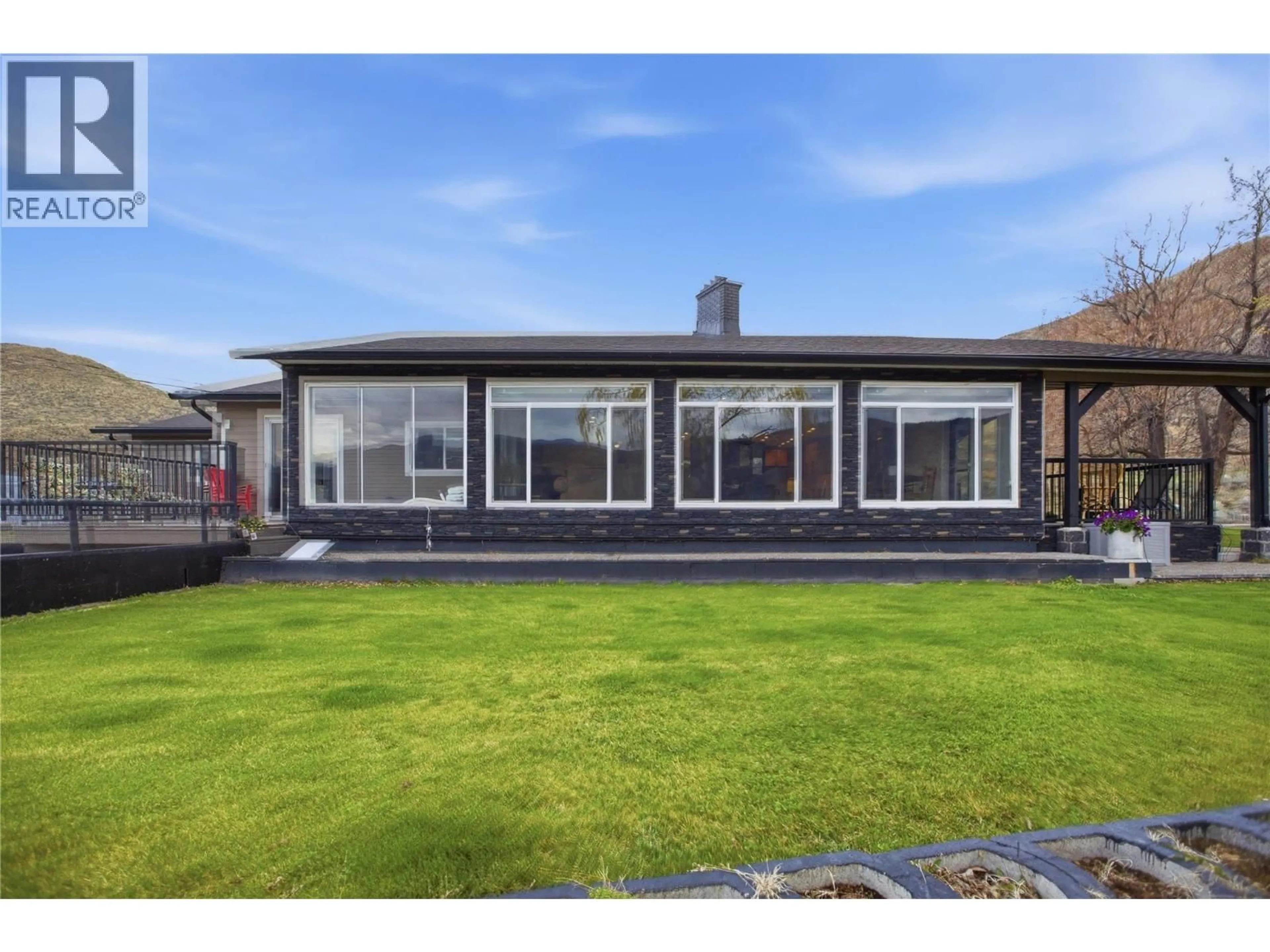 A pic from outside/outdoor area/front of a property/back of a property/a pic from drone, building for 6998 VISTA DRIVE, Kamloops British Columbia V0K2J0