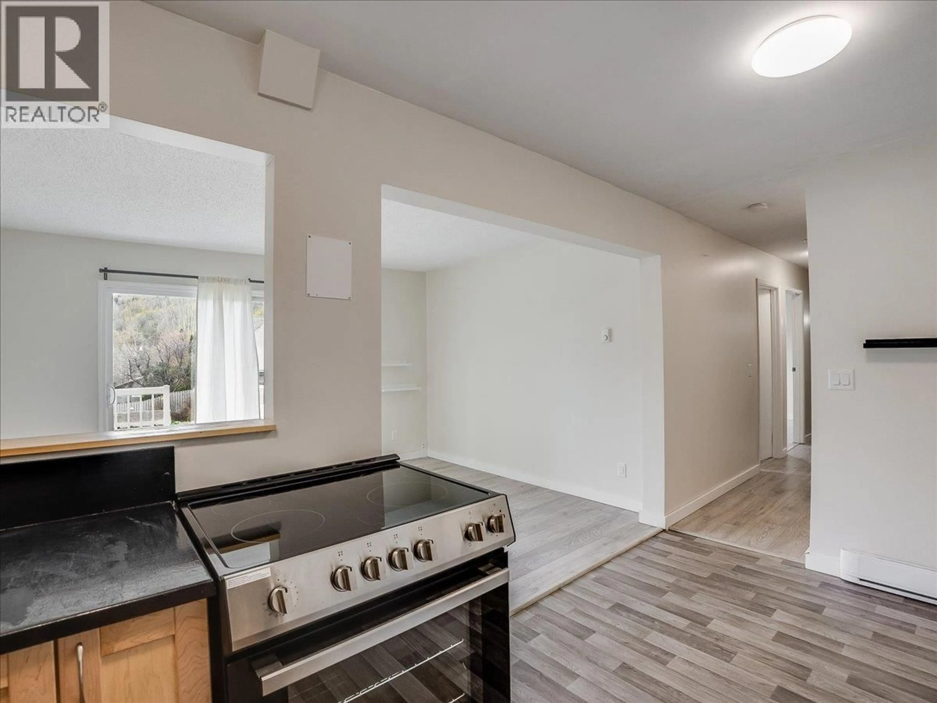 Standard kitchen, unknown for 116 - 880 WORDSWORTH AVENUE, Warfield British Columbia V1R2E9