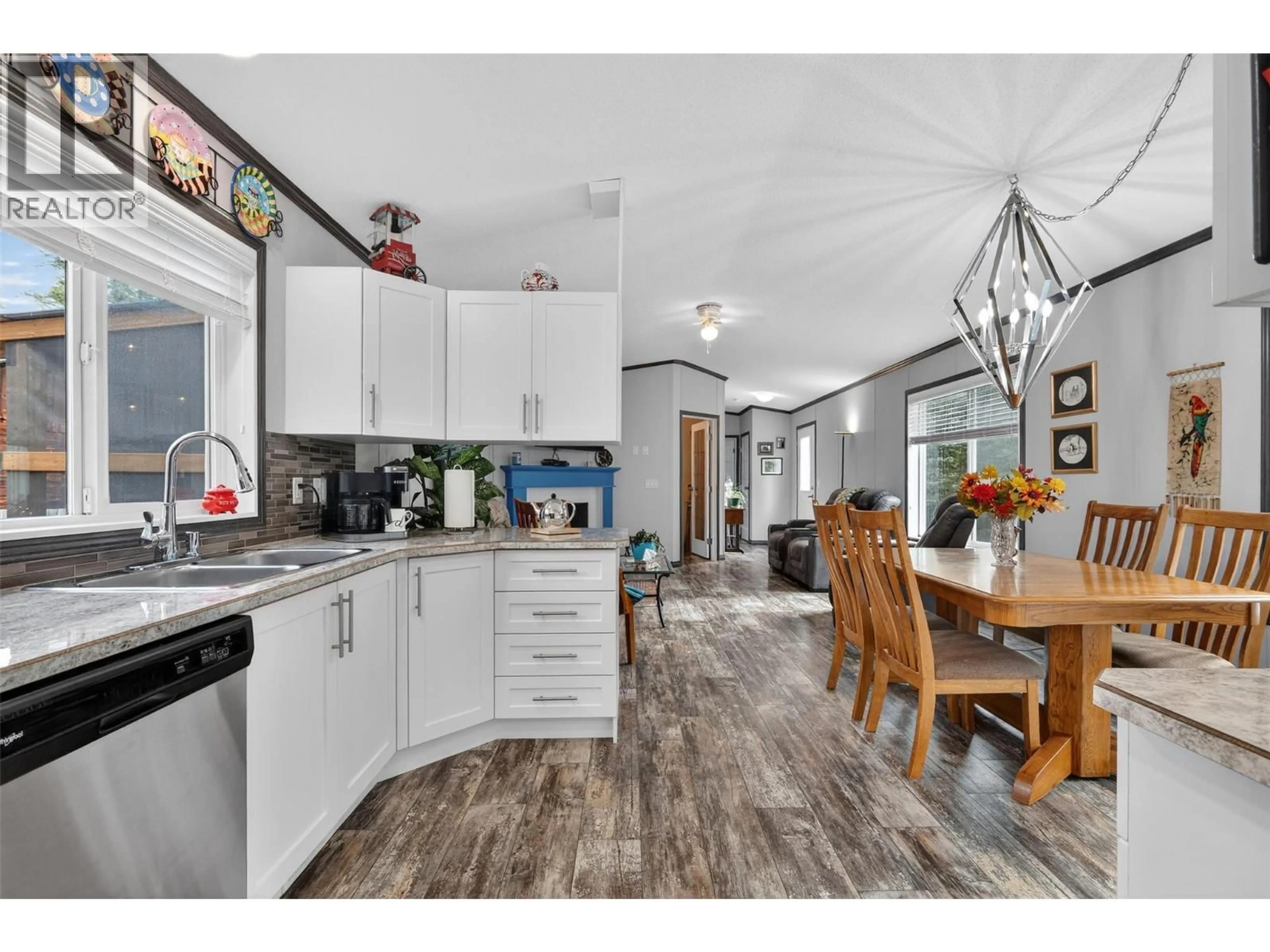 Open concept kitchen, unknown for 11 - 5235 SHAW ROAD, Salmon Arm British Columbia V1E4M3